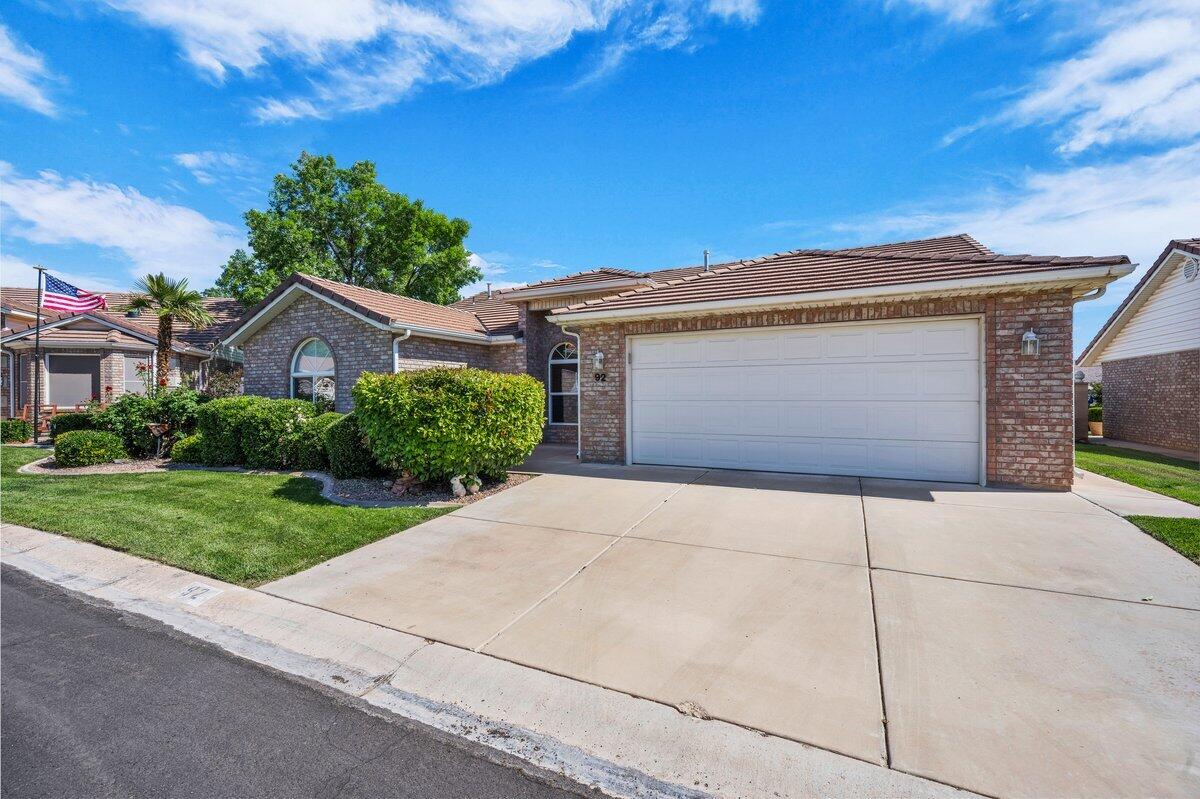 SOUTH FIELD ESTATES - Residential