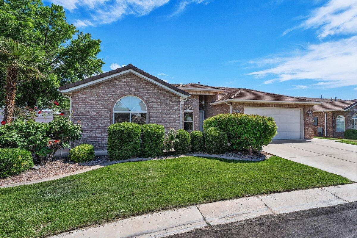 SOUTH FIELD ESTATES - Residential