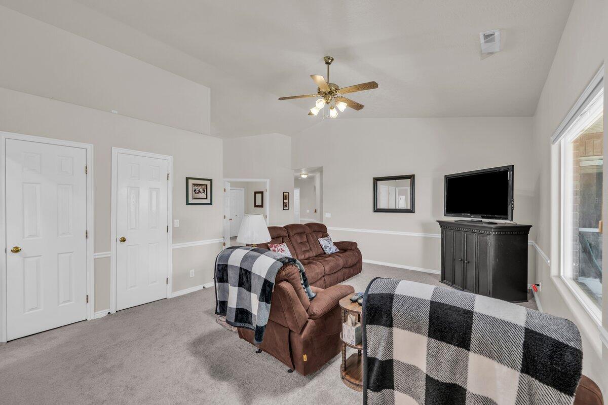 SOUTH FIELD ESTATES - Residential