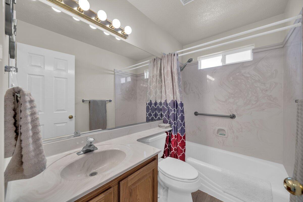 SOUTH FIELD ESTATES - Residential