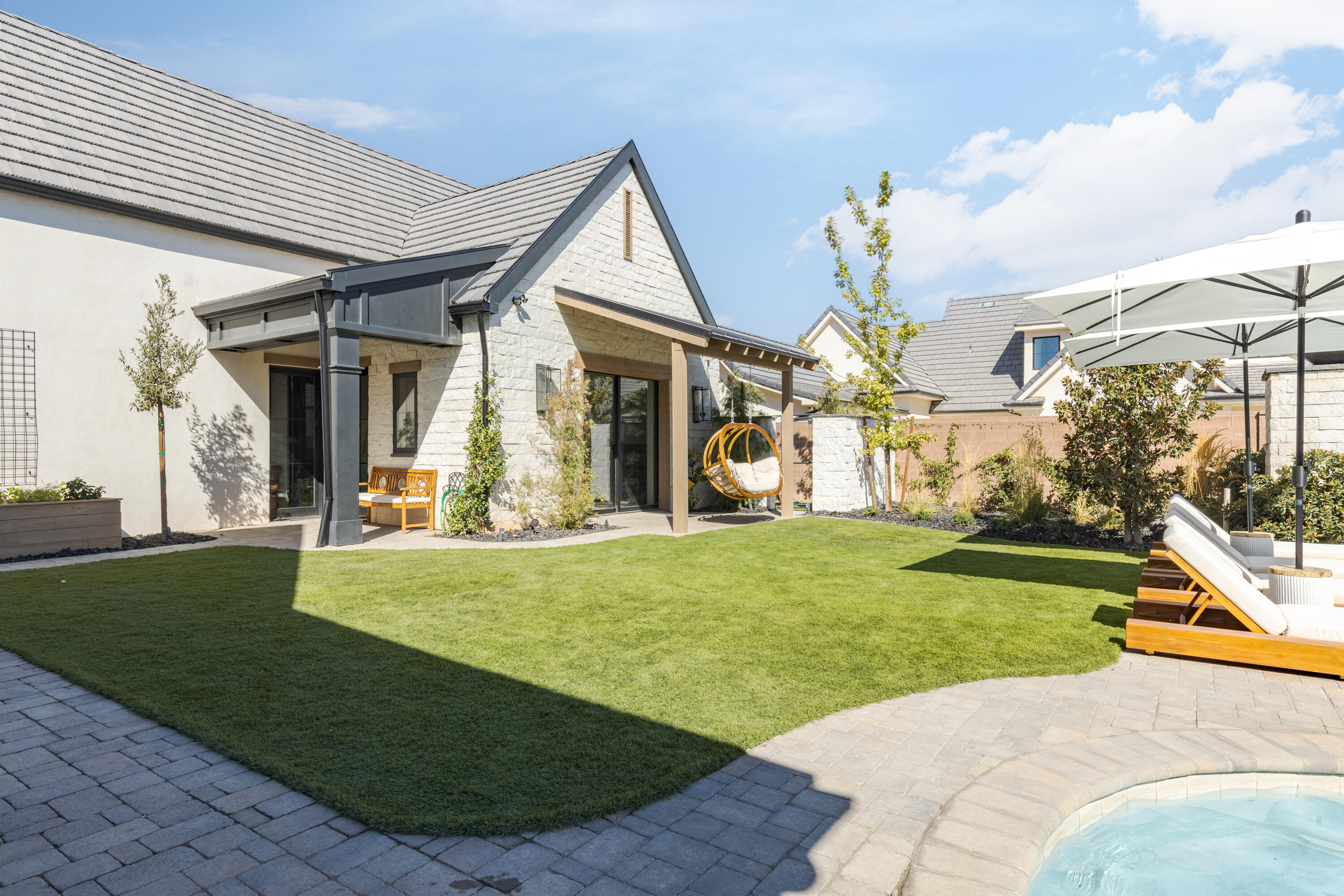 FIELDSTONE - Residential