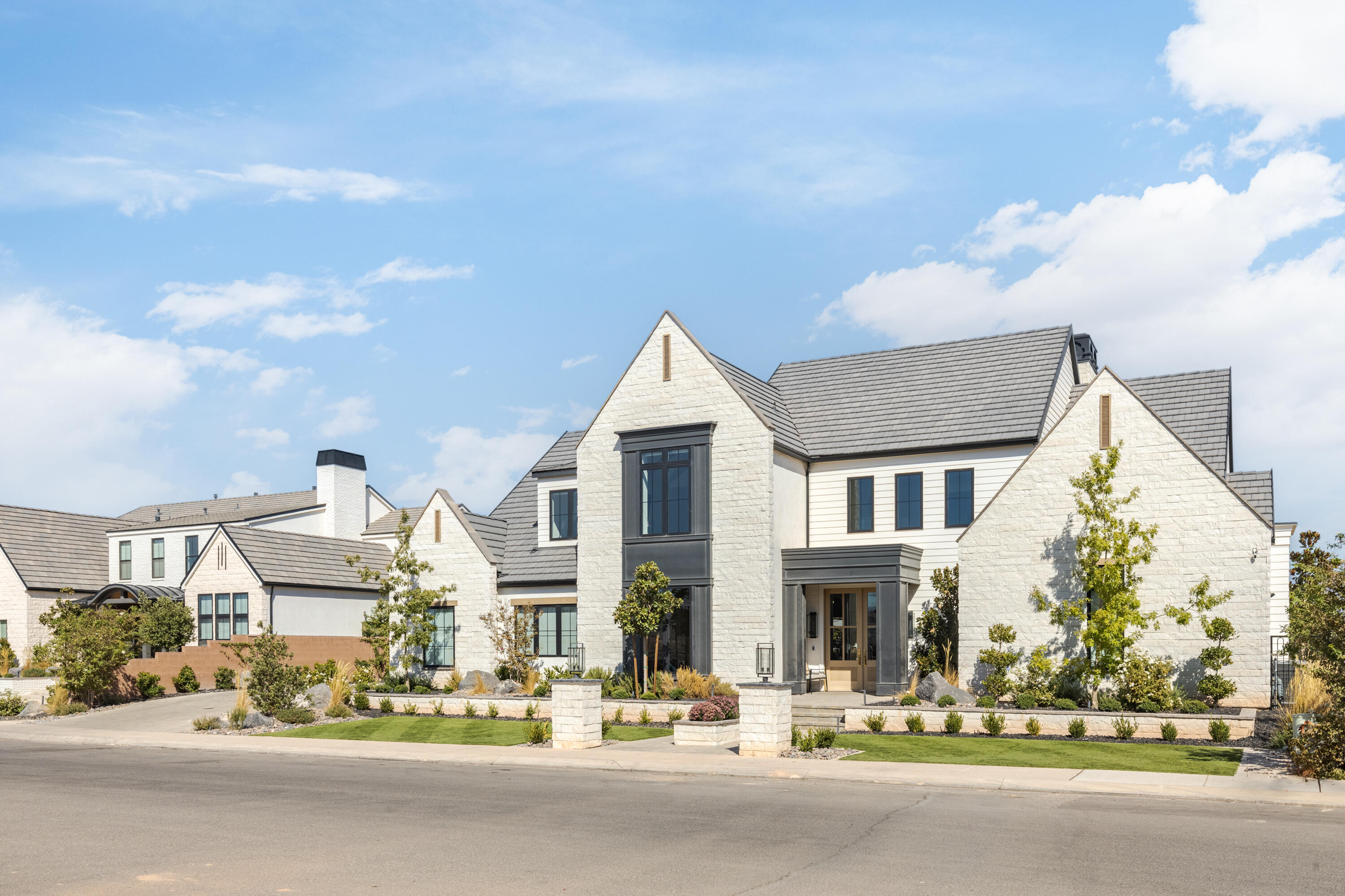 FIELDSTONE - Residential