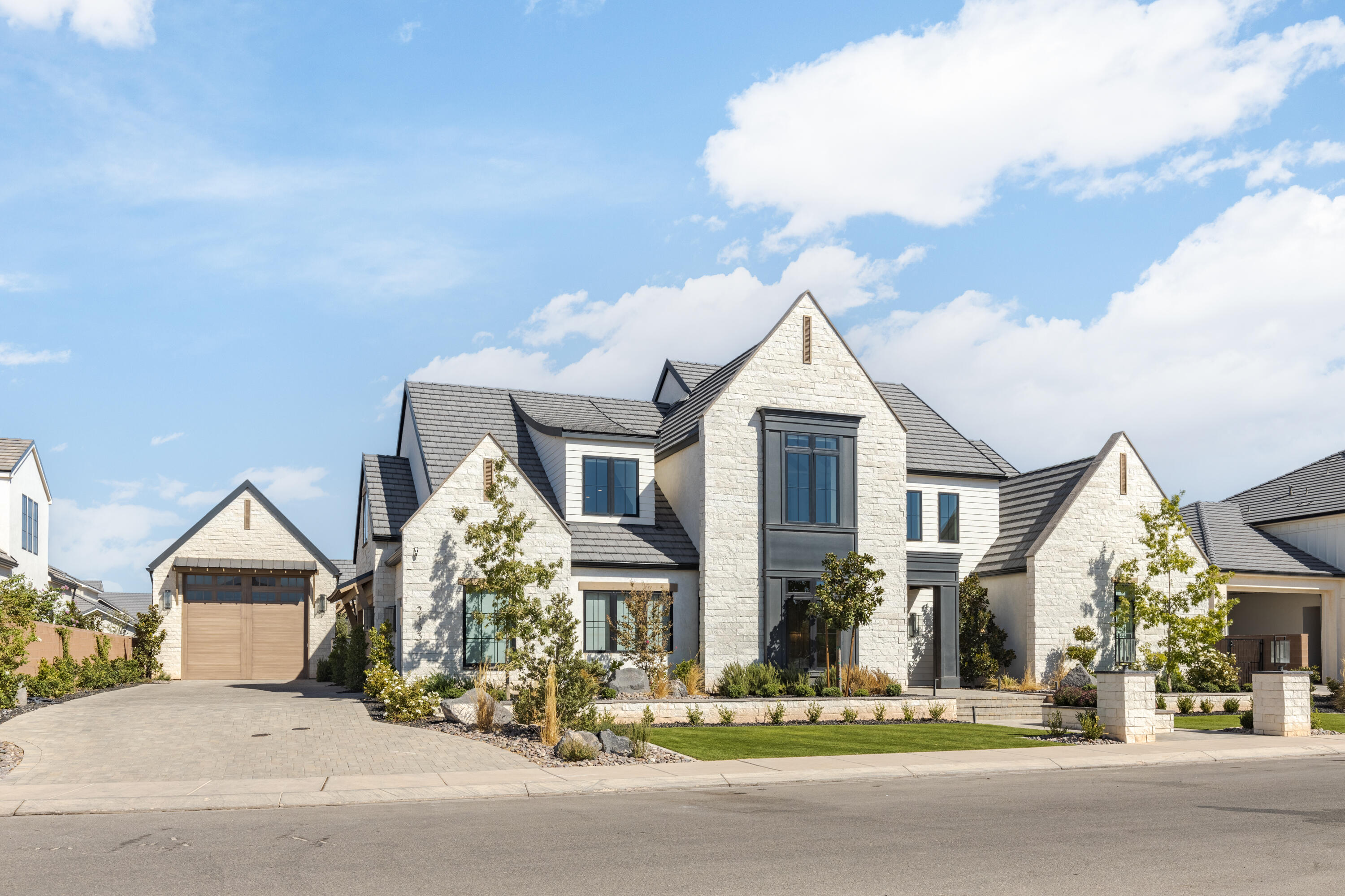 FIELDSTONE - Residential