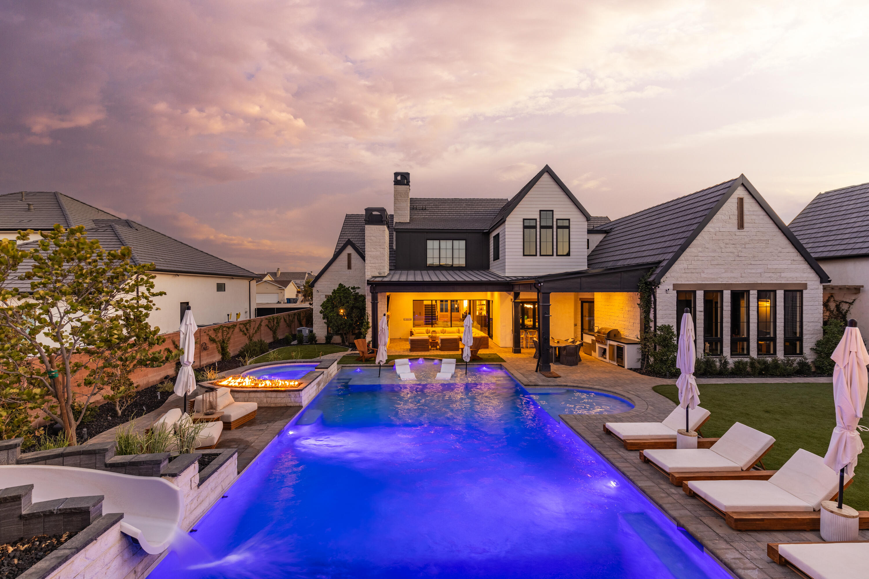 FIELDSTONE - Residential