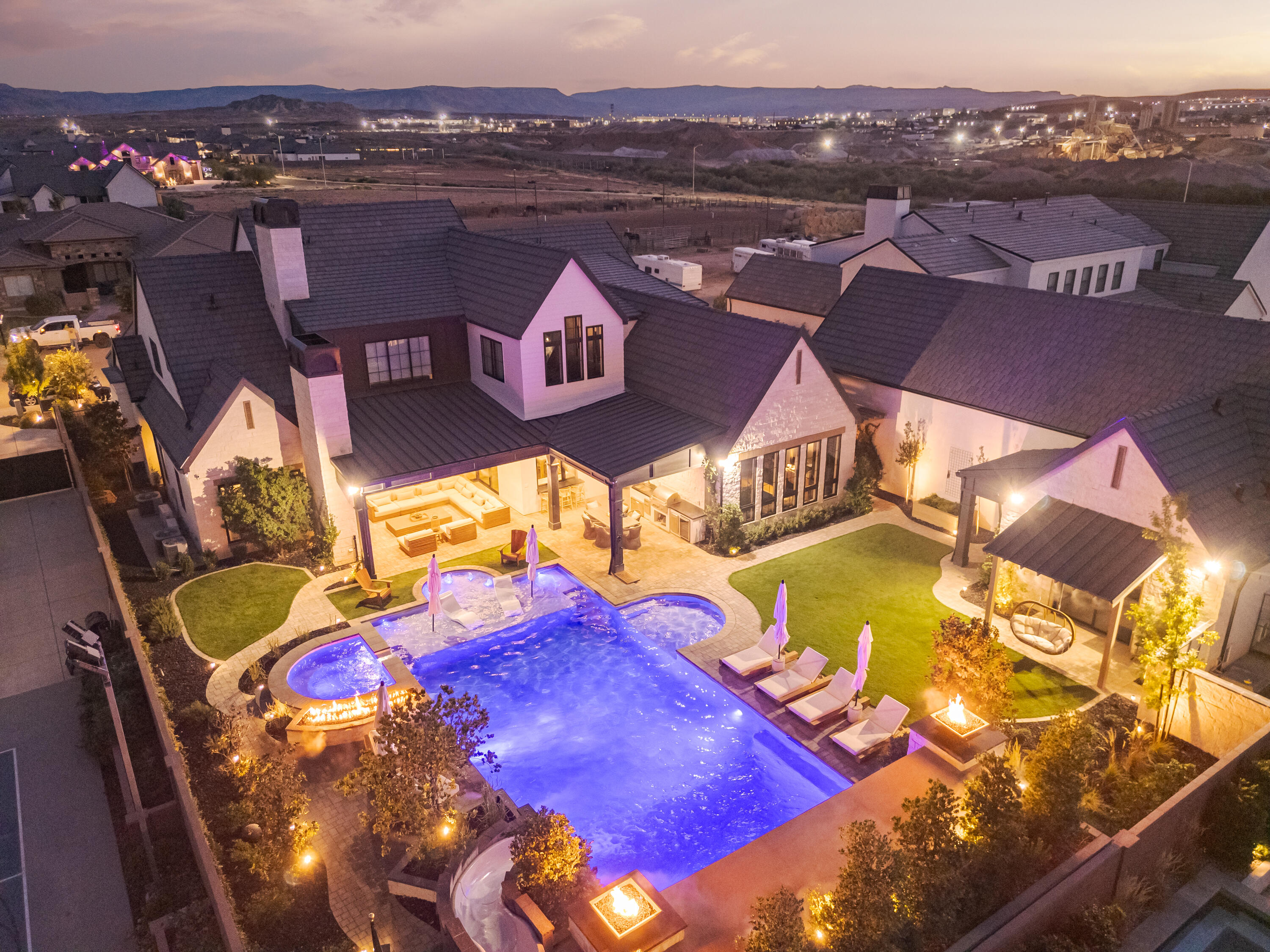 FIELDSTONE - Residential