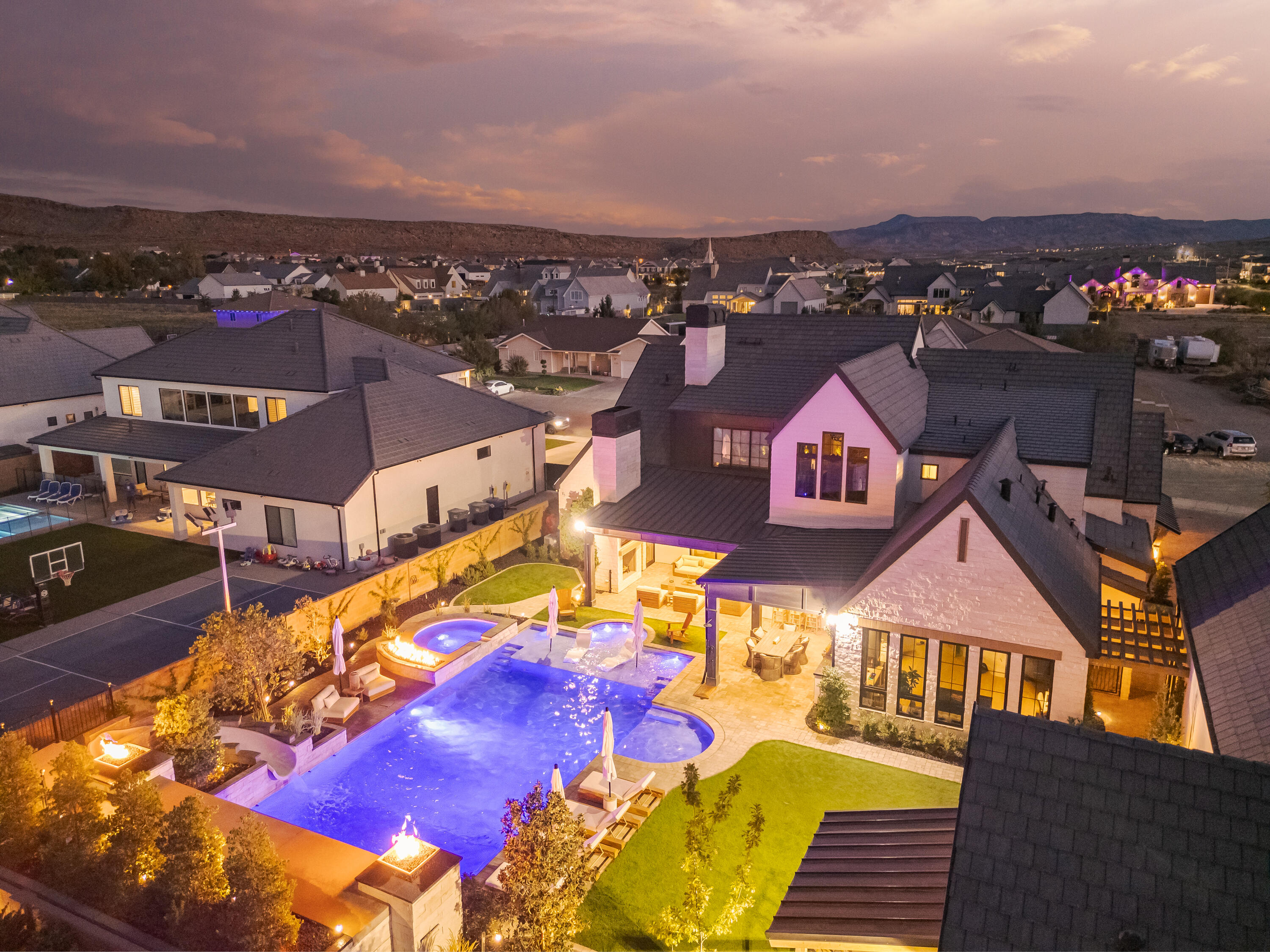 FIELDSTONE - Residential