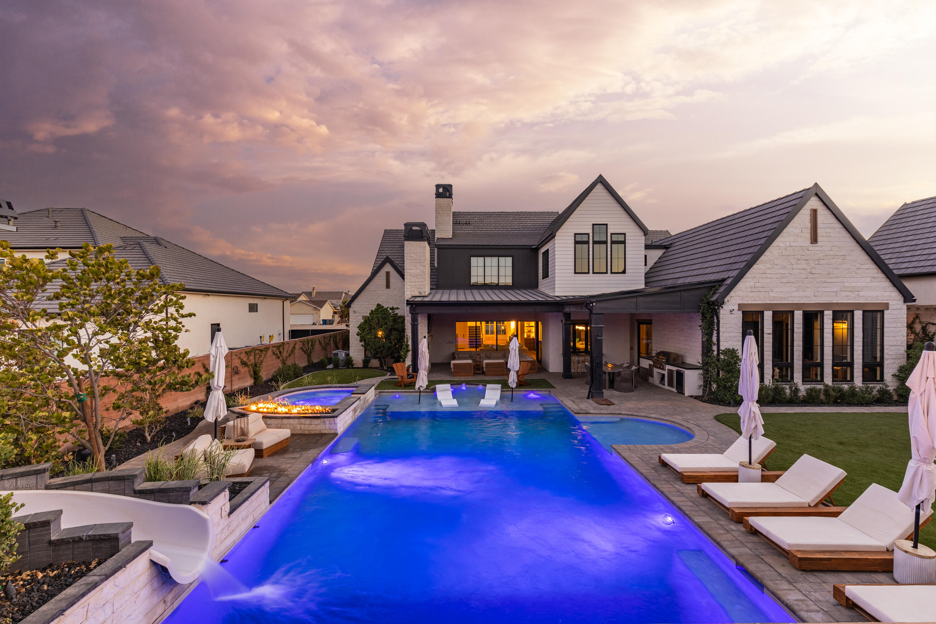 FIELDSTONE - Residential