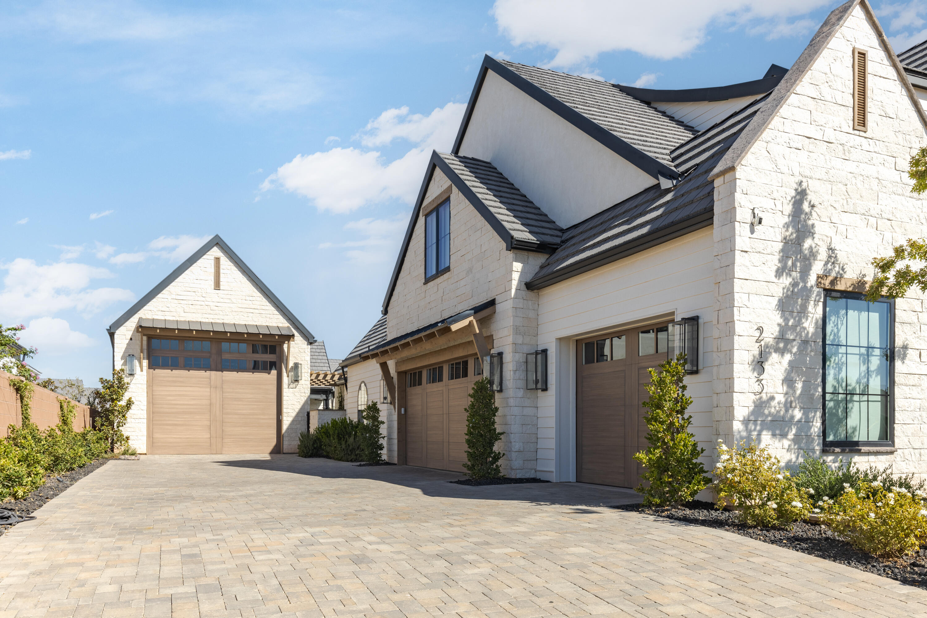 FIELDSTONE - Residential