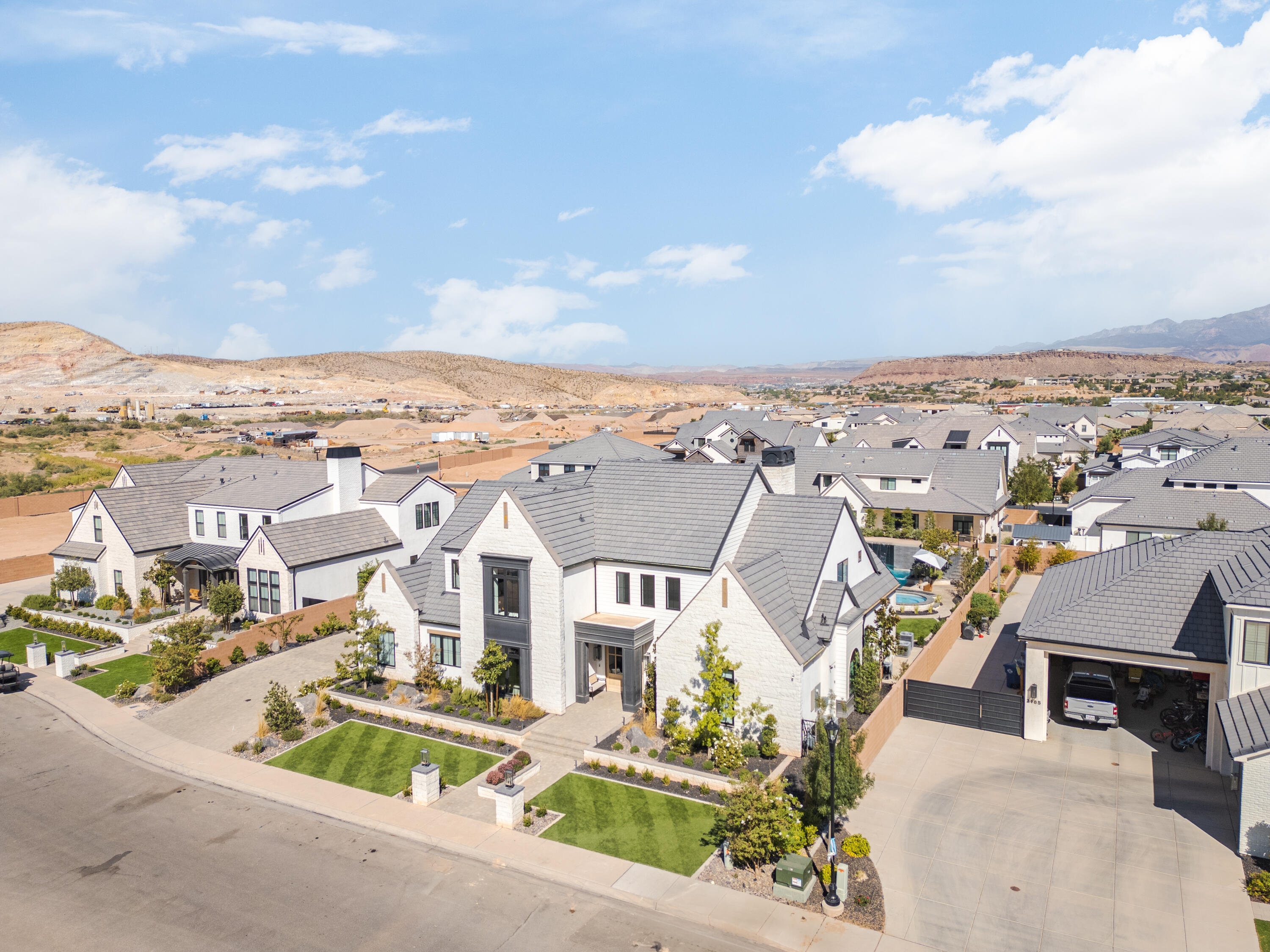 FIELDSTONE - Residential