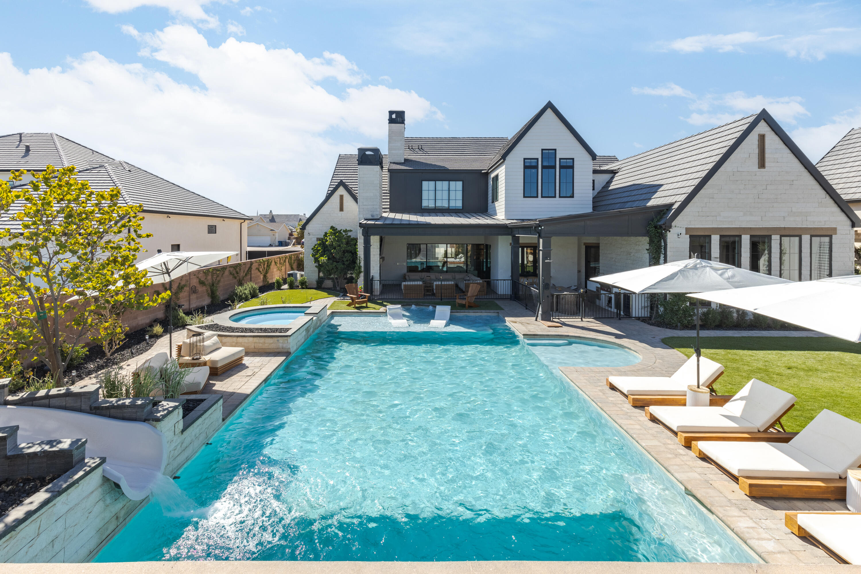 FIELDSTONE - Residential