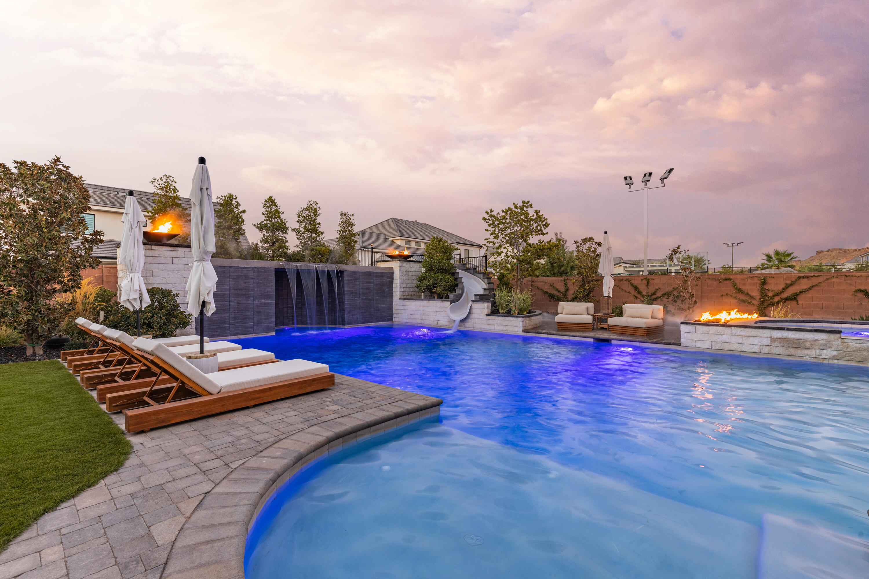 FIELDSTONE - Residential