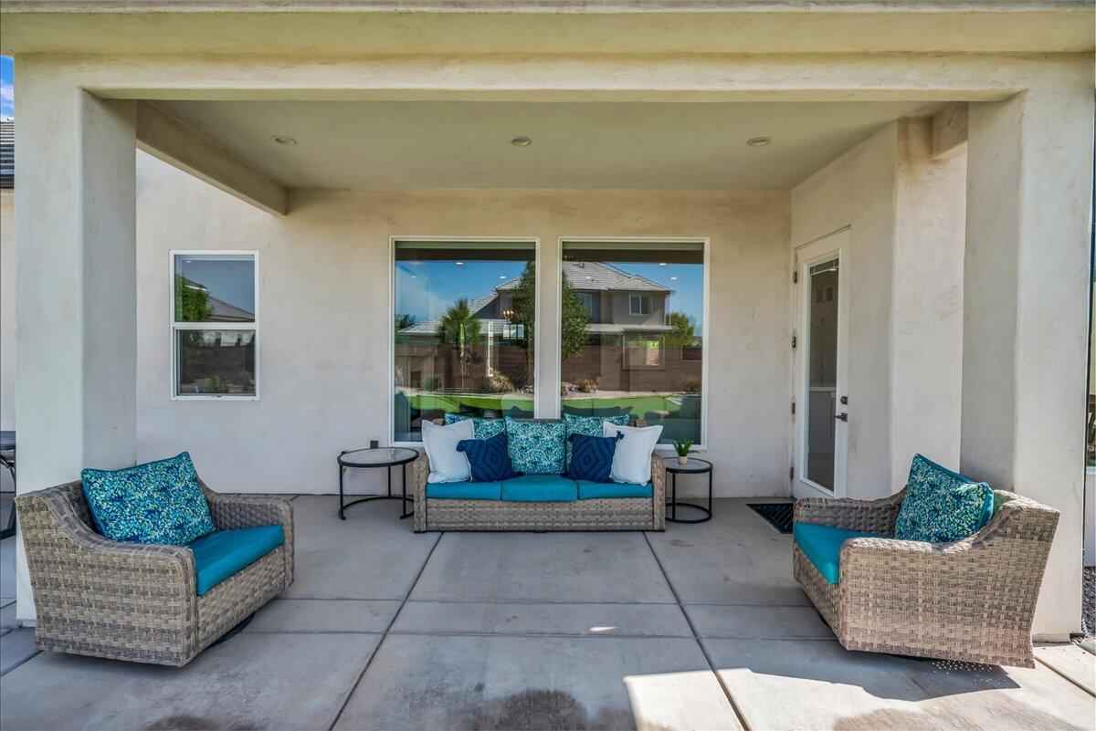 FIELDSTONE - Residential