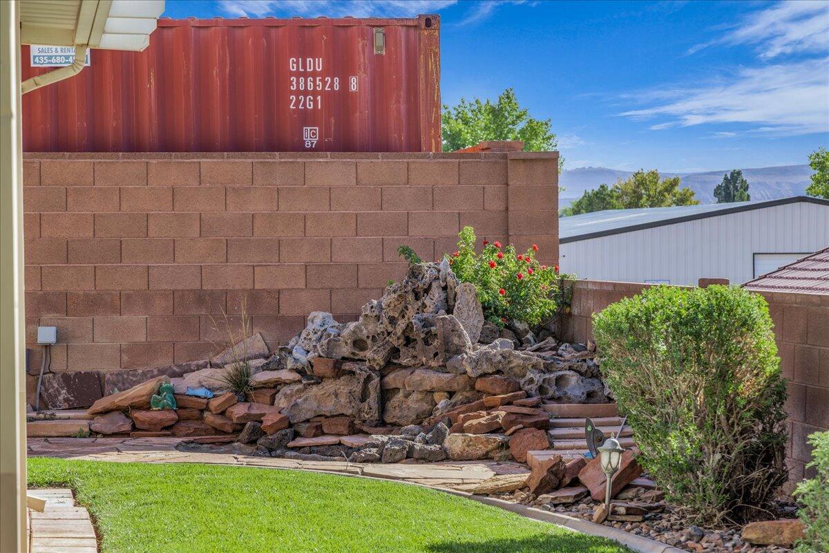 FOOTHILLS AT ST GEORGE - Residential