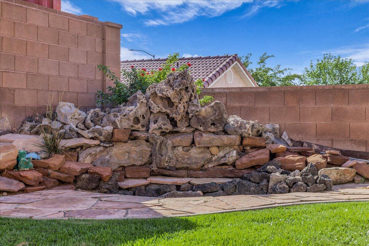 FOOTHILLS AT ST GEORGE - Residential