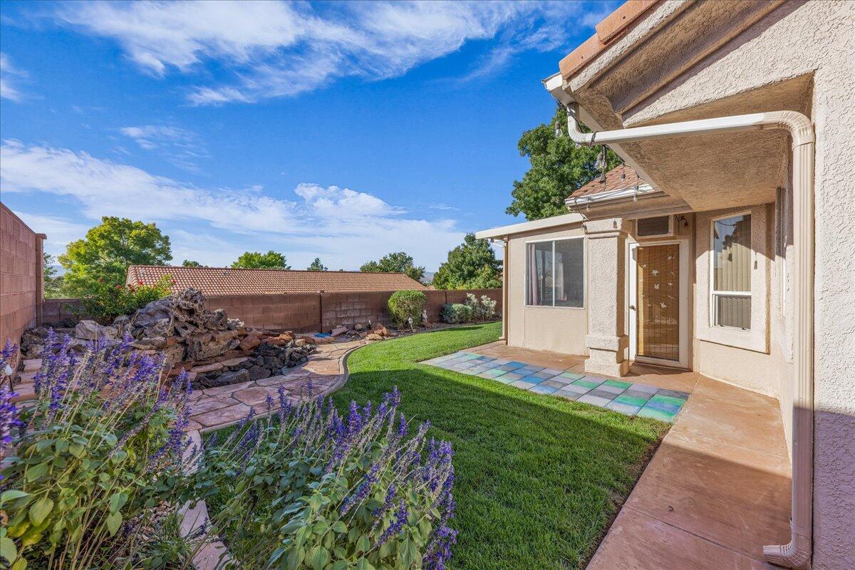 FOOTHILLS AT ST GEORGE - Residential