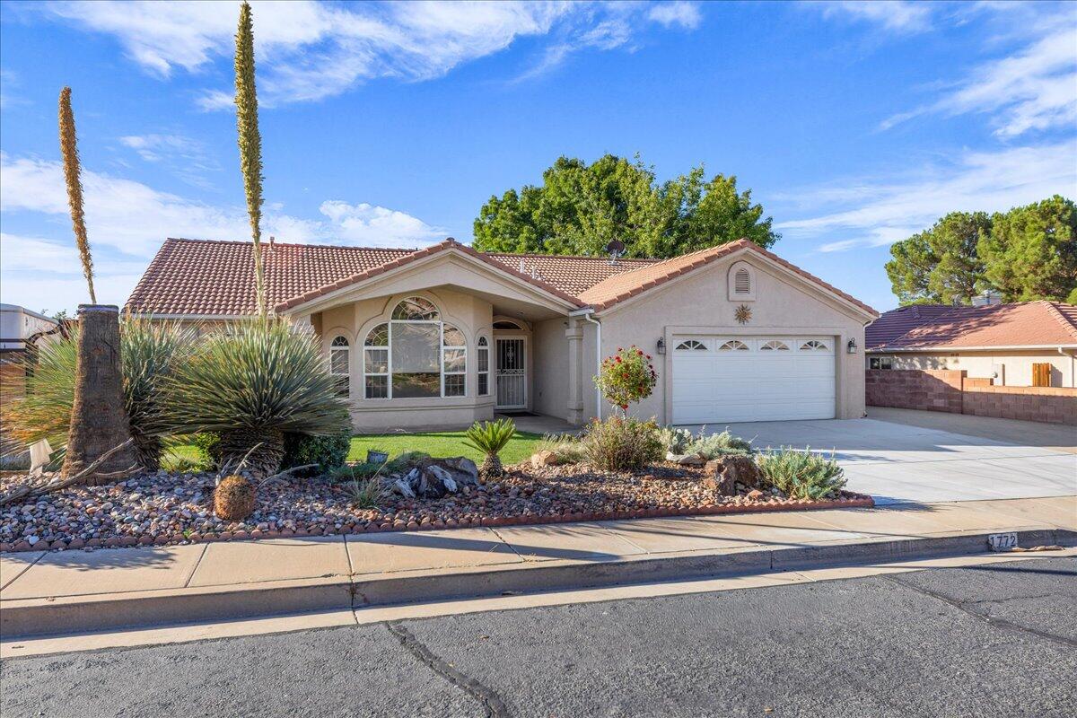 FOOTHILLS AT ST GEORGE - Residential