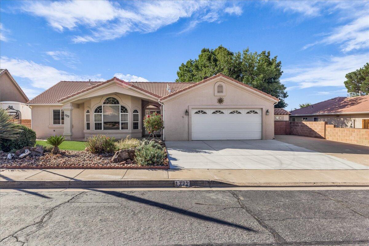 FOOTHILLS AT ST GEORGE - Residential