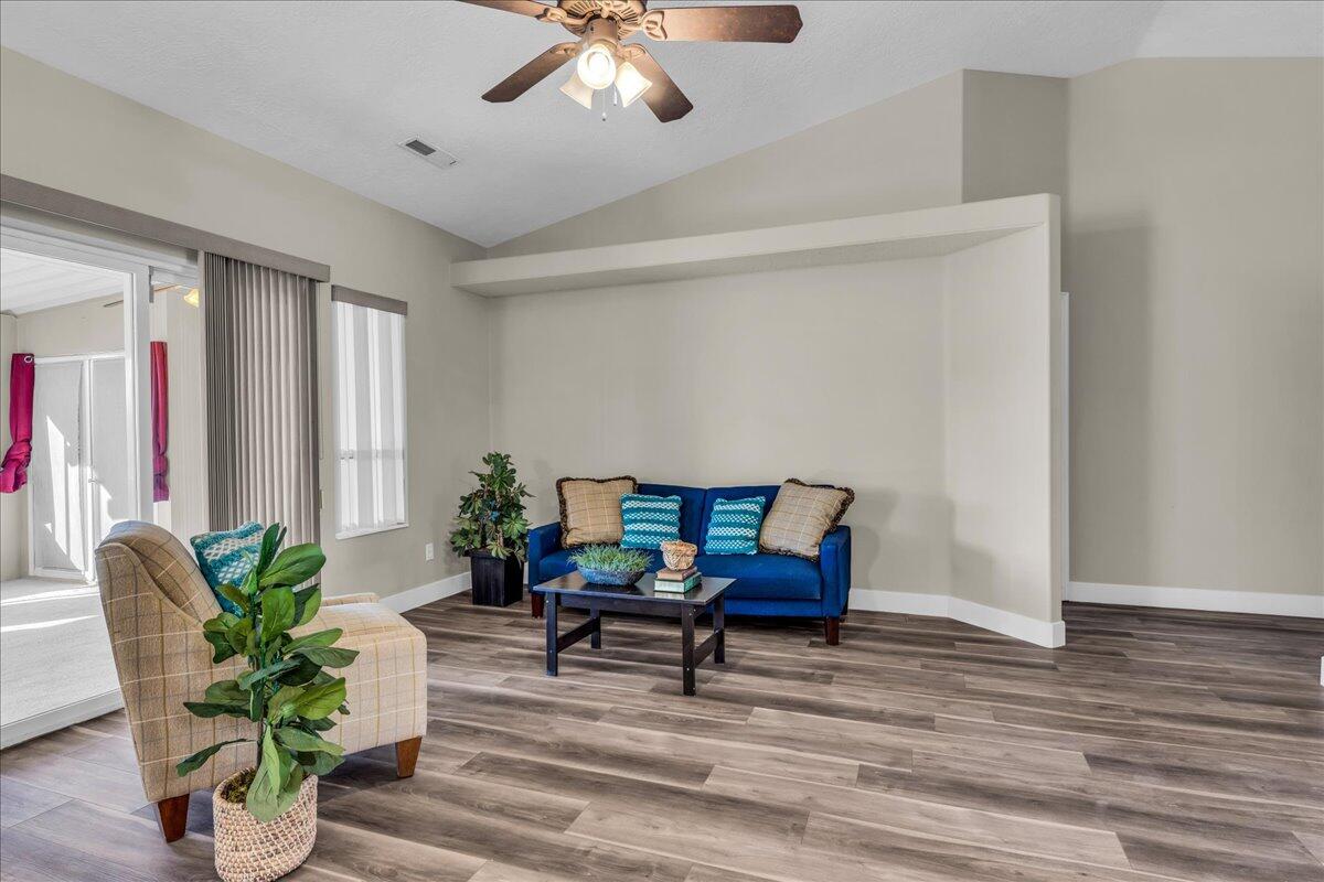 FOOTHILLS AT ST GEORGE - Residential