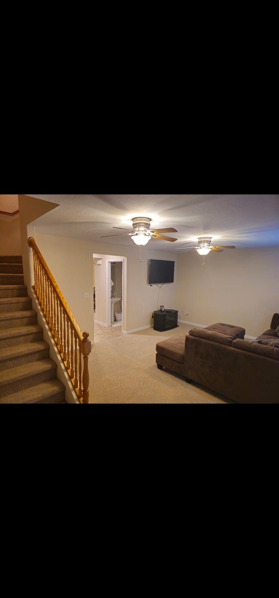 HIDDEN VALLEY TOWN HOMES - Residential