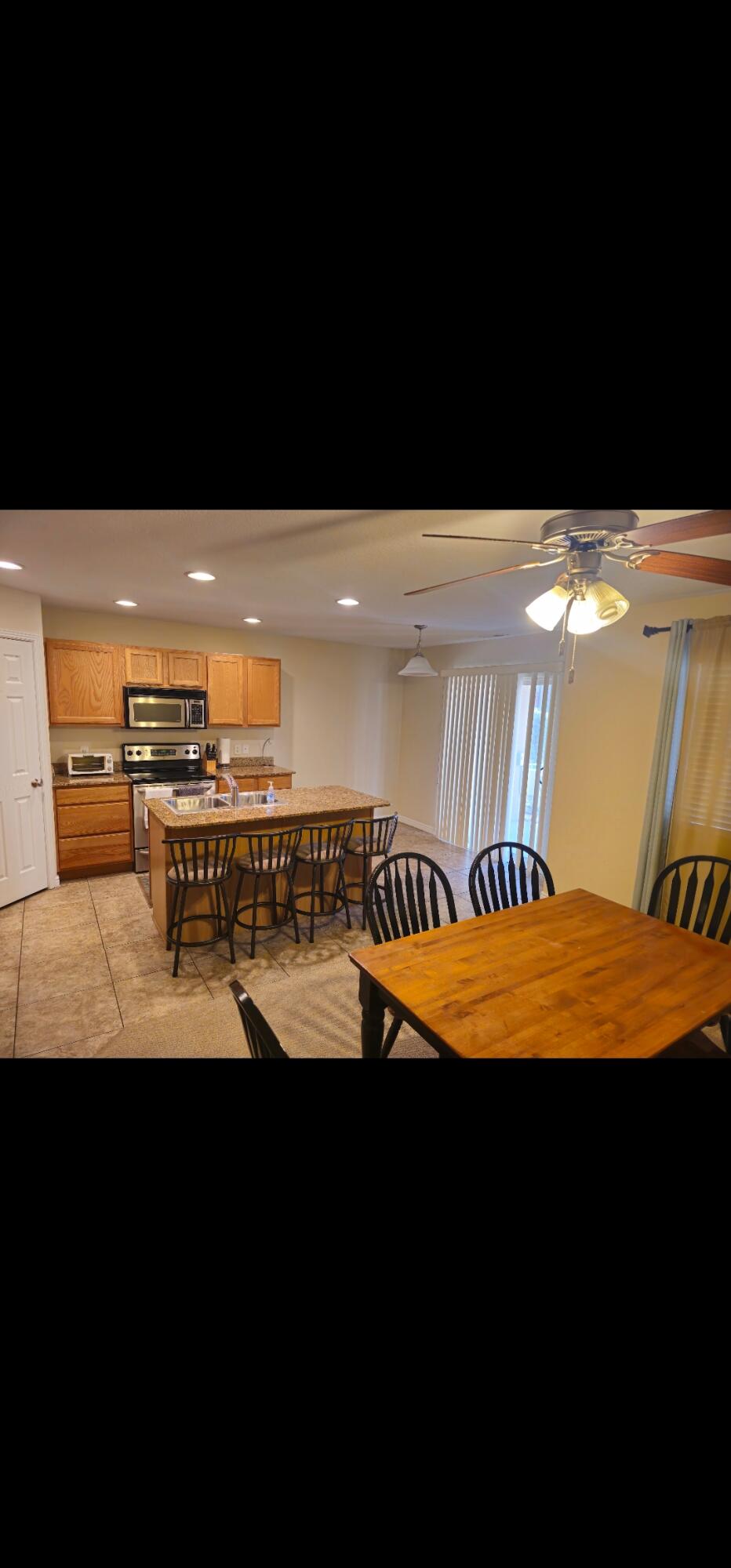 HIDDEN VALLEY TOWN HOMES - Residential
