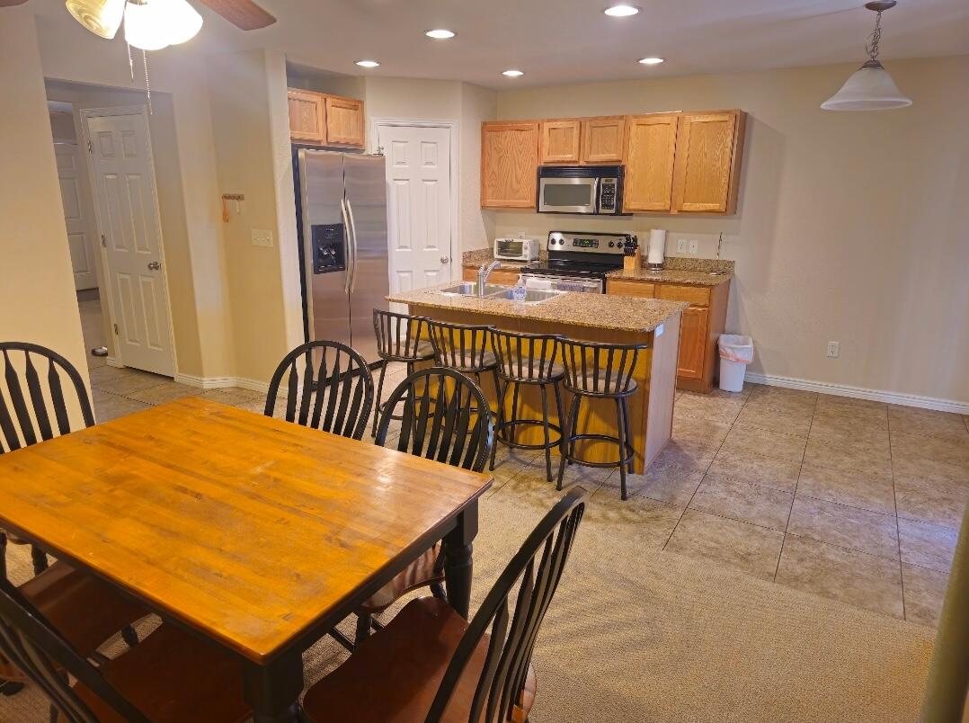 HIDDEN VALLEY TOWN HOMES - Residential