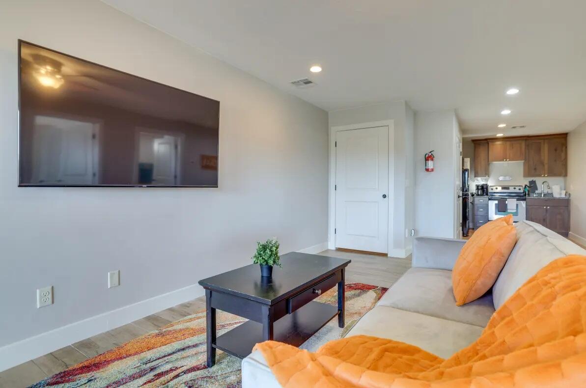 TOQUERVILLE TERRACE - Residential