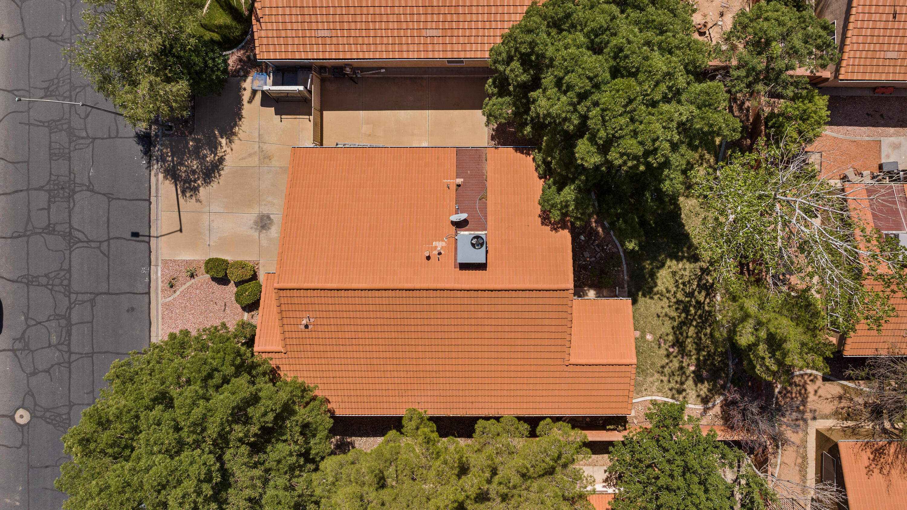 SHADOW CANYON - Residential