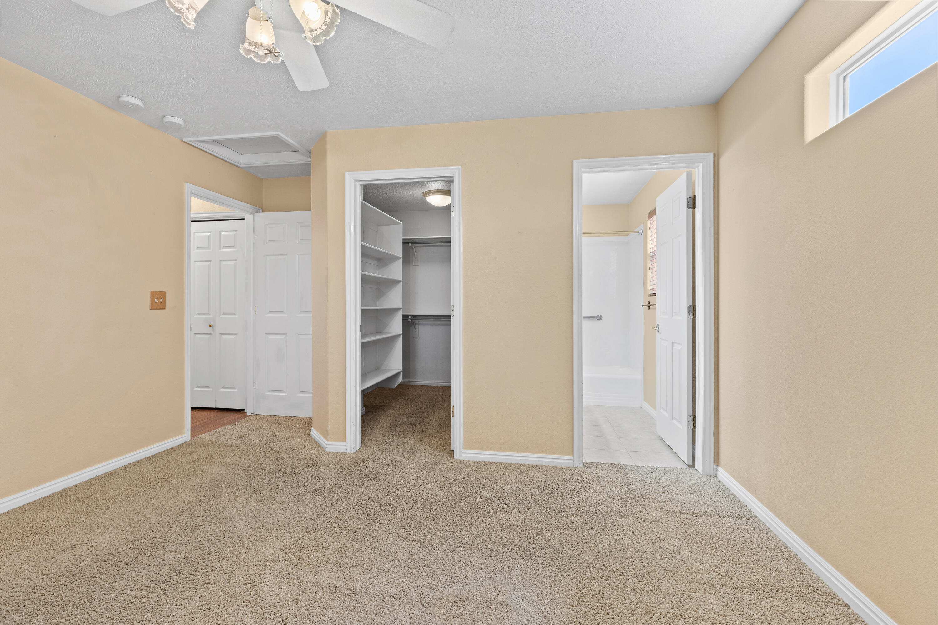 SHADOW CANYON - Residential