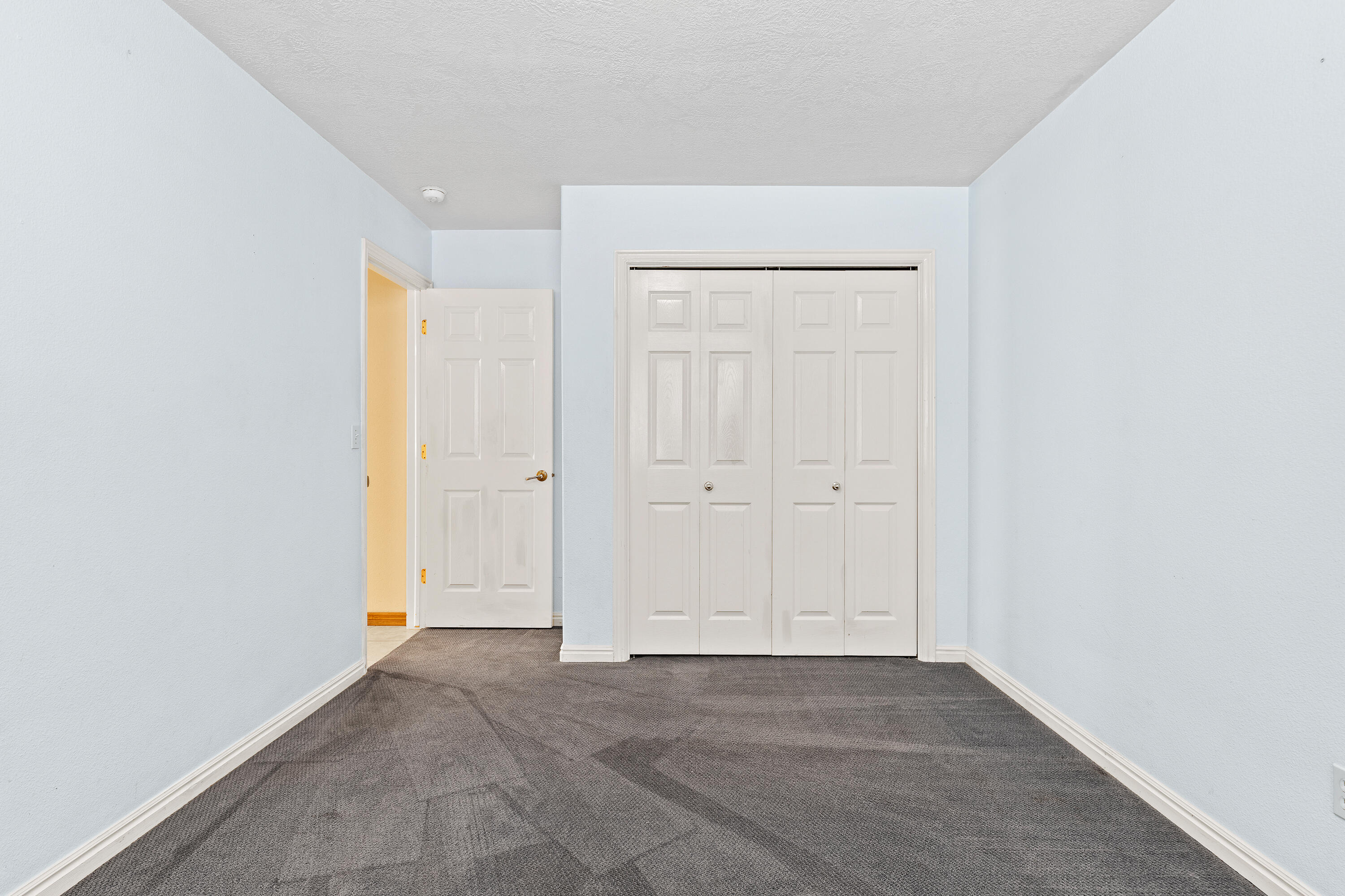 SHADOW CANYON - Residential