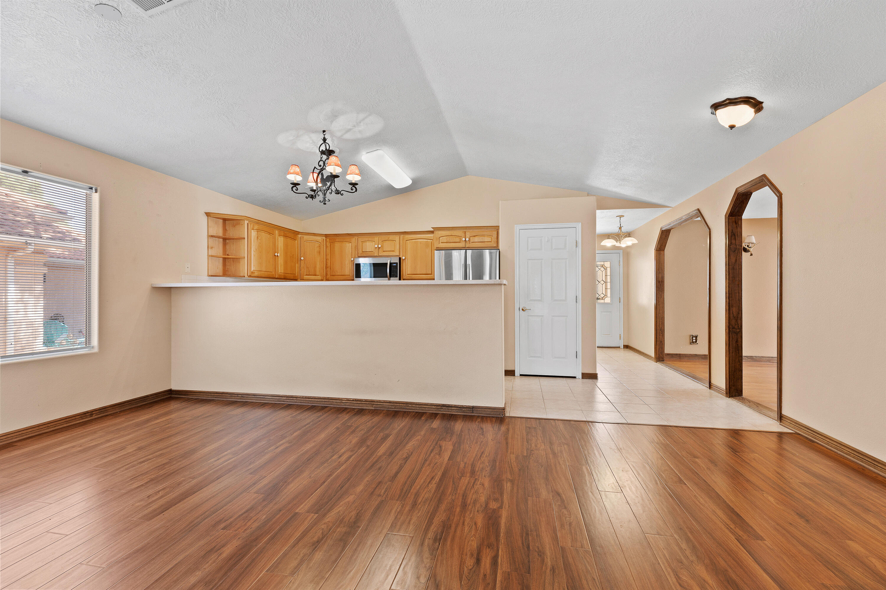 SHADOW CANYON - Residential