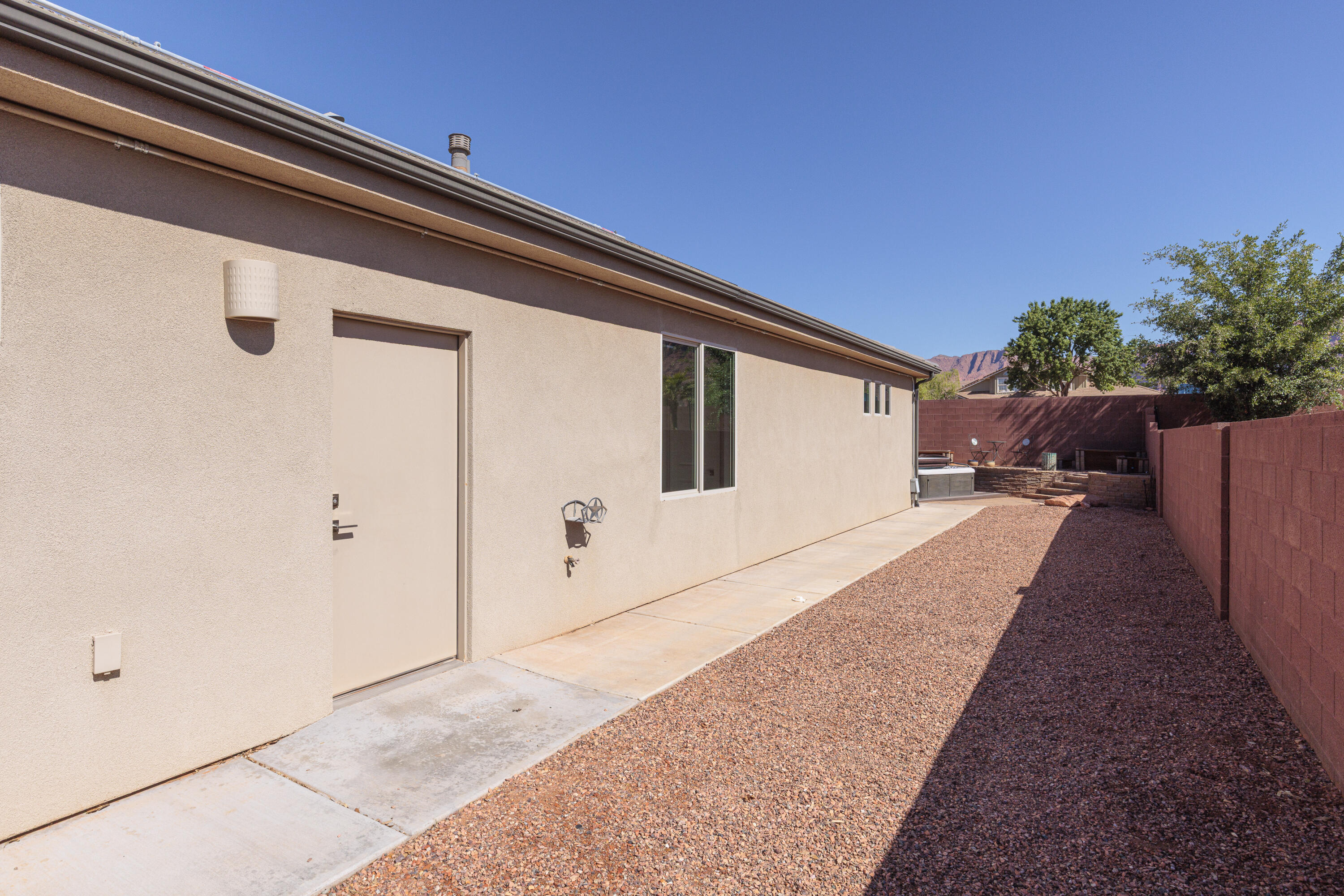 CLIFFROSE - Residential