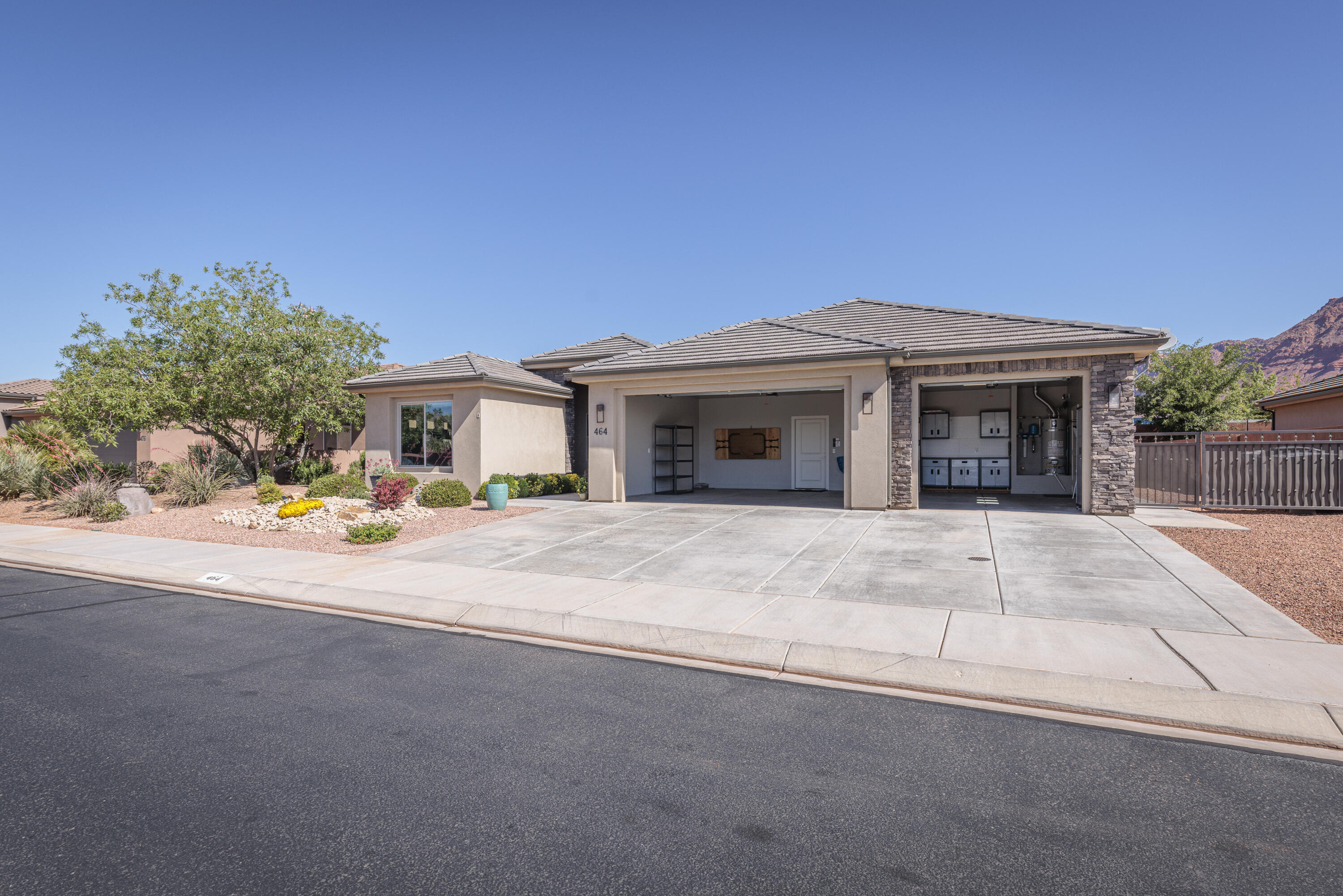 CLIFFROSE - Residential