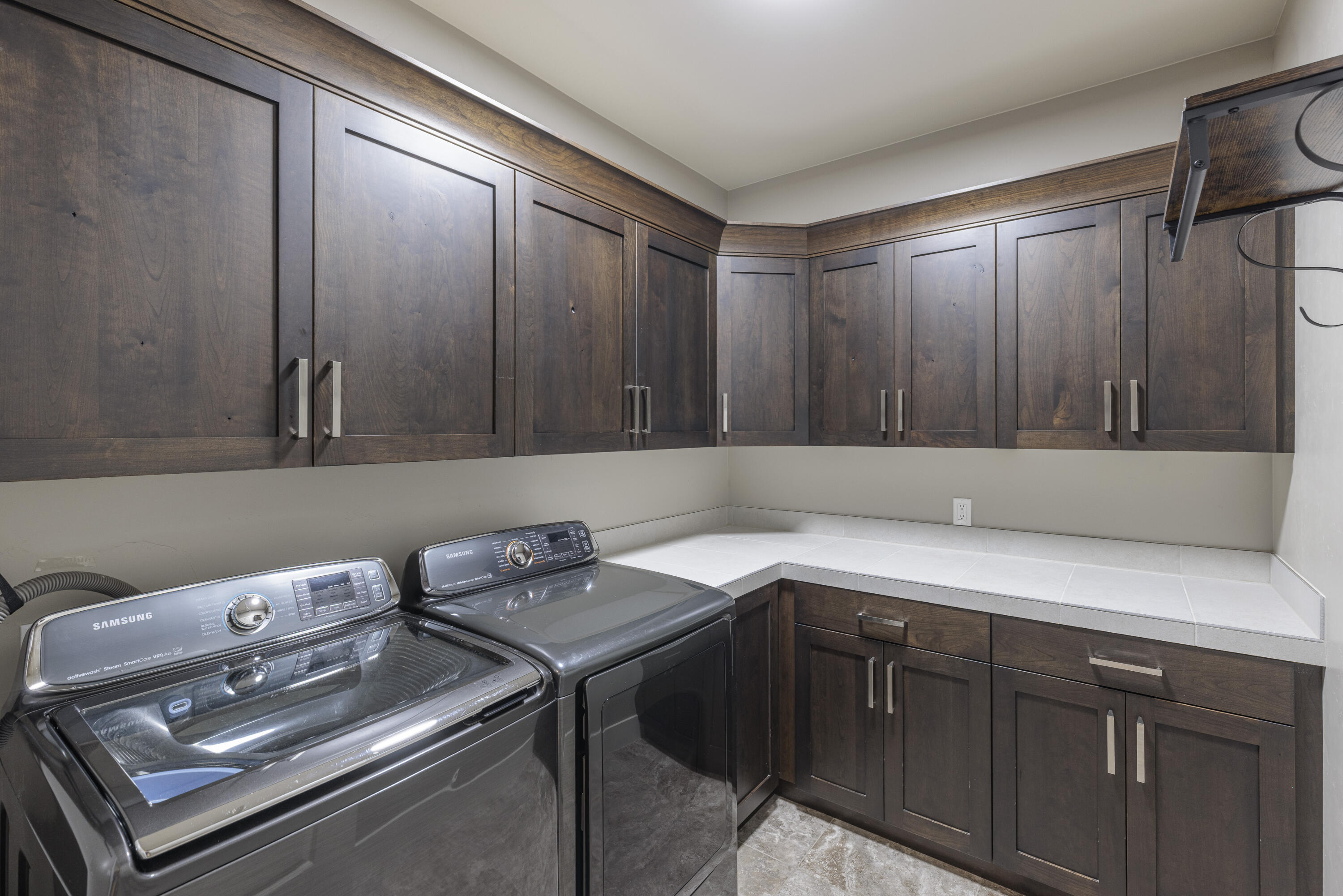 CLIFFROSE - Residential