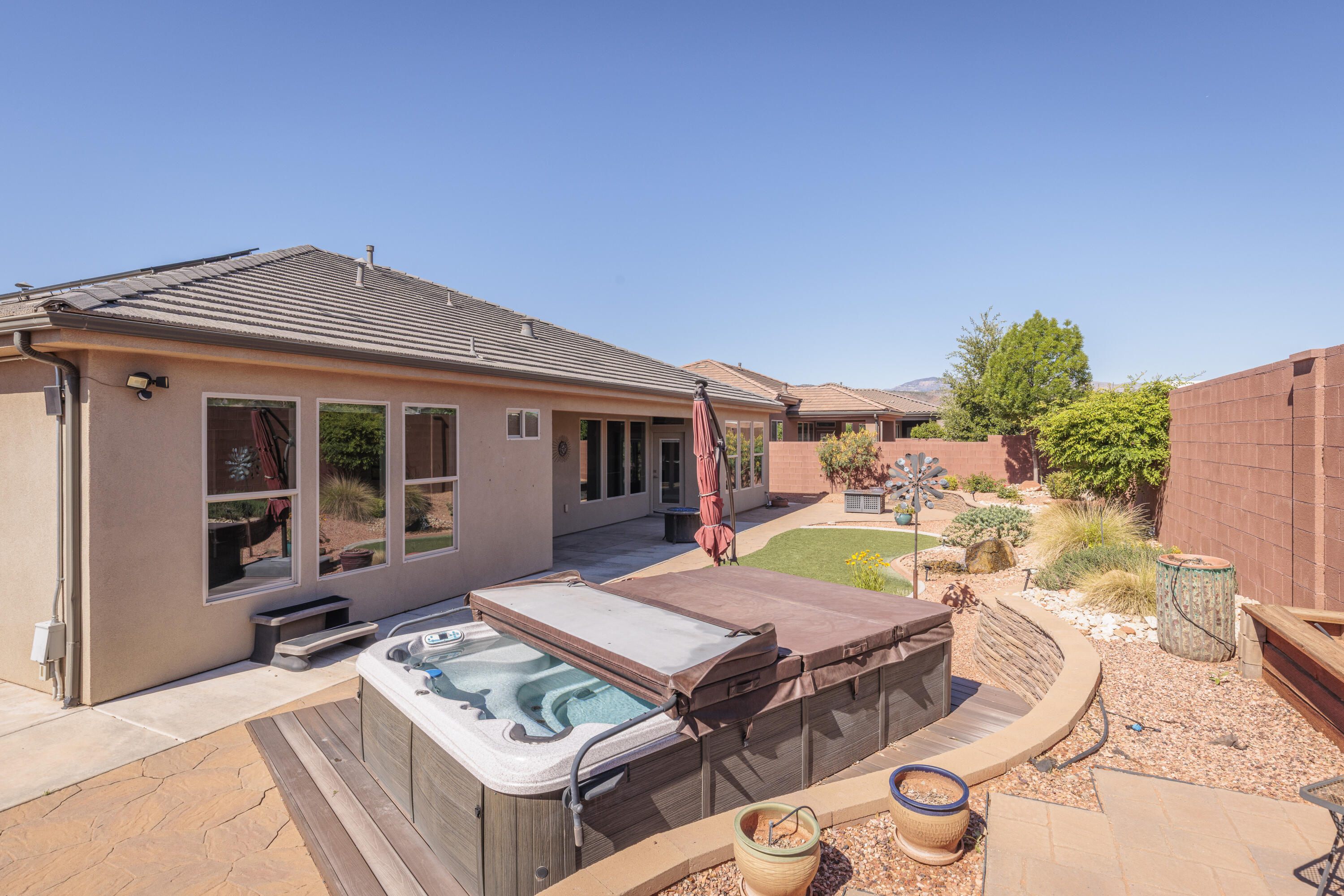 CLIFFROSE - Residential