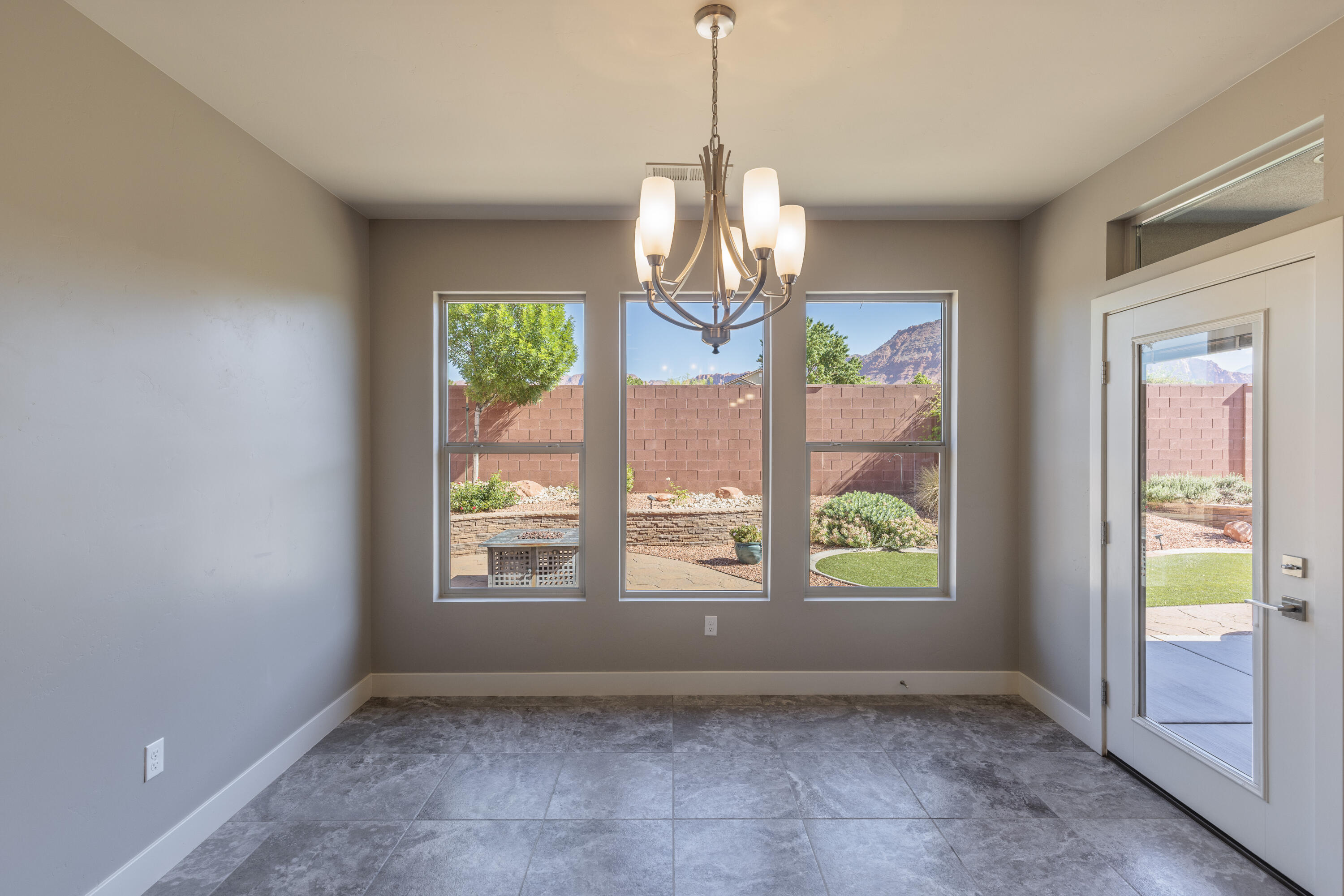 CLIFFROSE - Residential