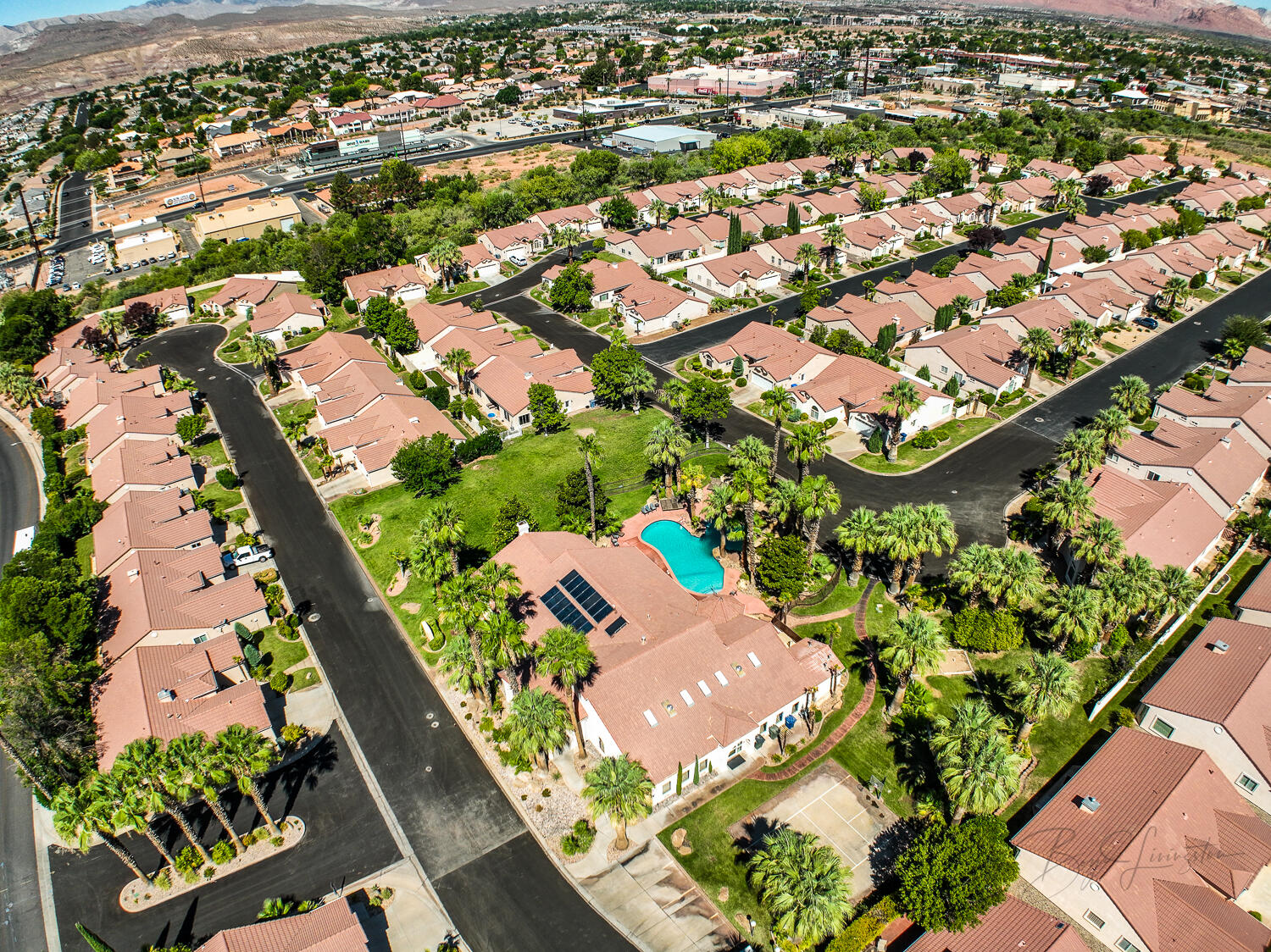 SILVERCREEK TOWNHOMES - Residential