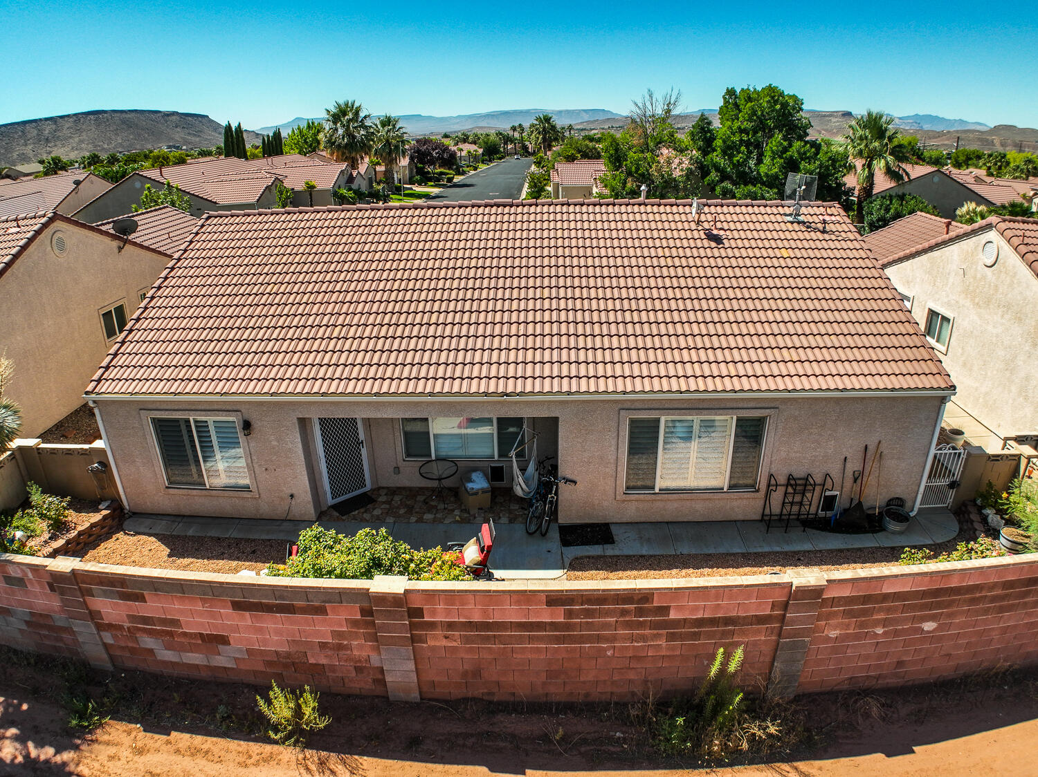 SILVERCREEK TOWNHOMES - Residential