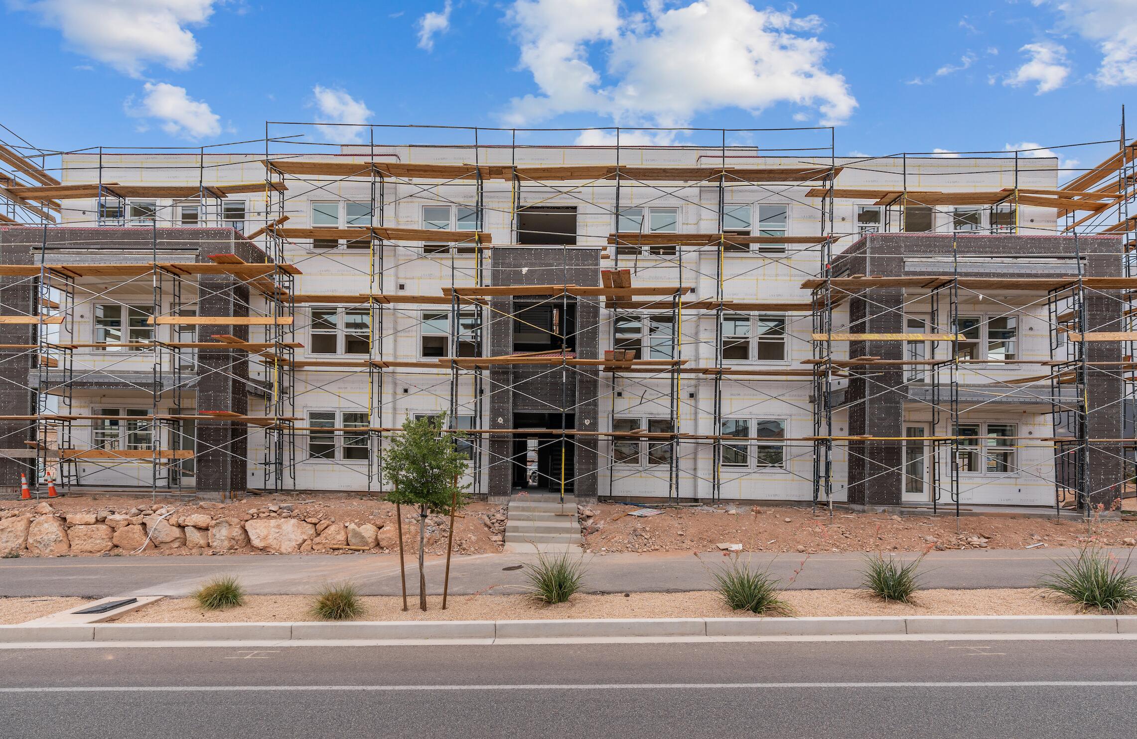 AUBURN HILLS - Residential