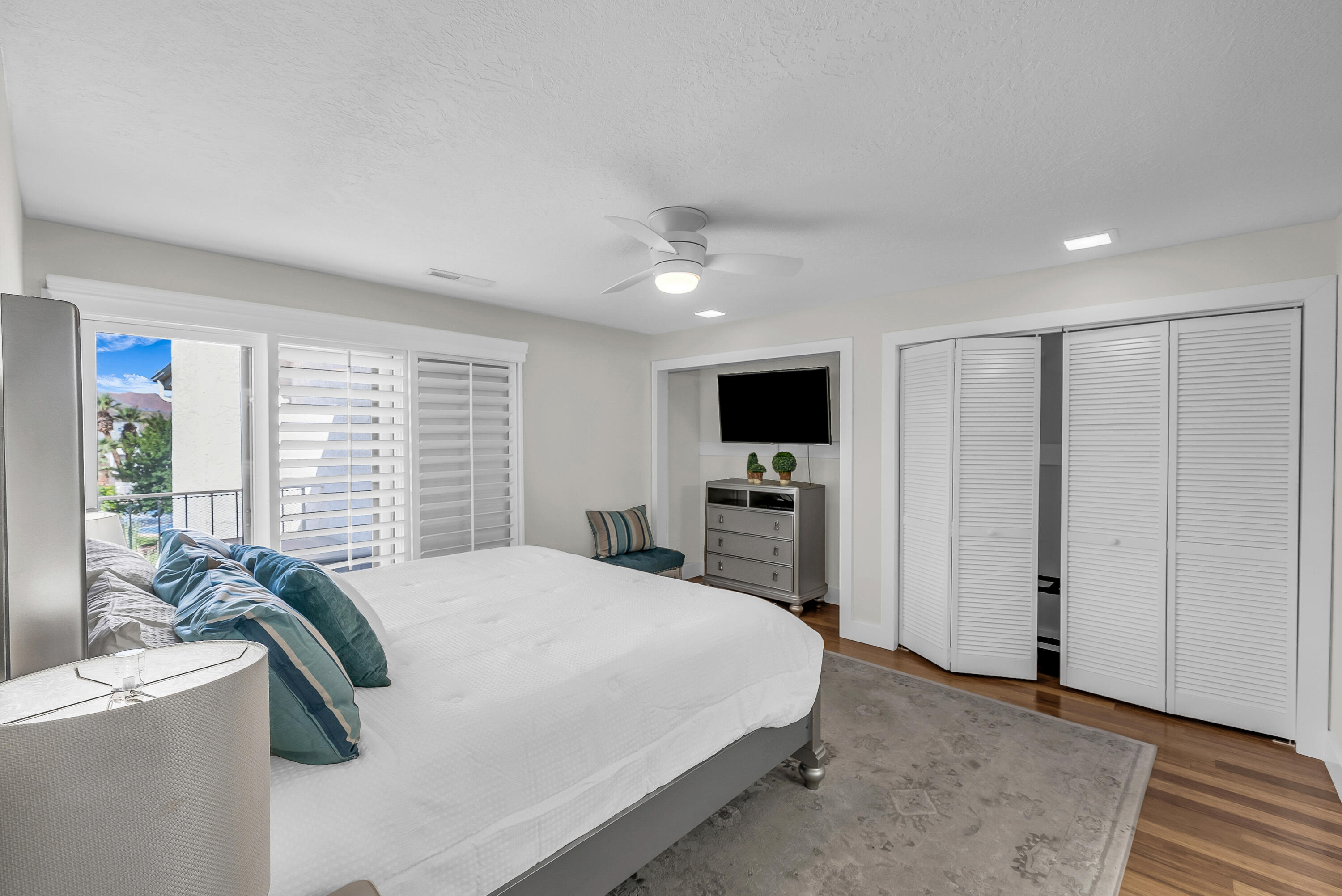 LAS PALMAS RESORT CONDOS - Residential