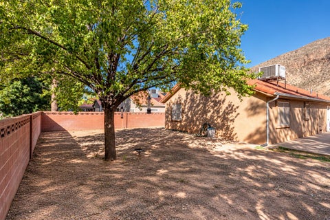 Tiny photo for 2404 S 725 W, Hurricane, UT 84737 (MLS # 26-276948)