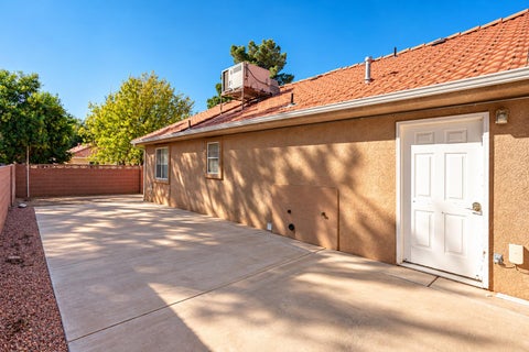 Tiny photo for 2404 S 725 W, Hurricane, UT 84737 (MLS # 26-276948)