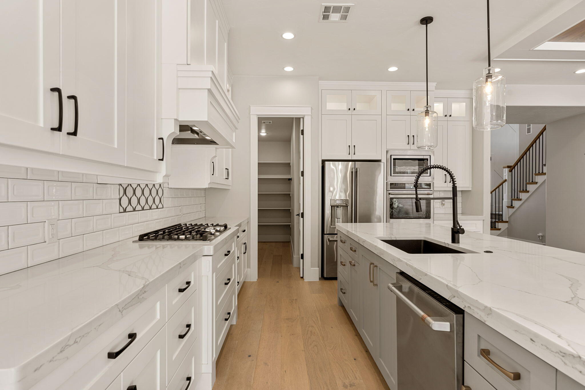 CRIMSON FIELDS - Residential