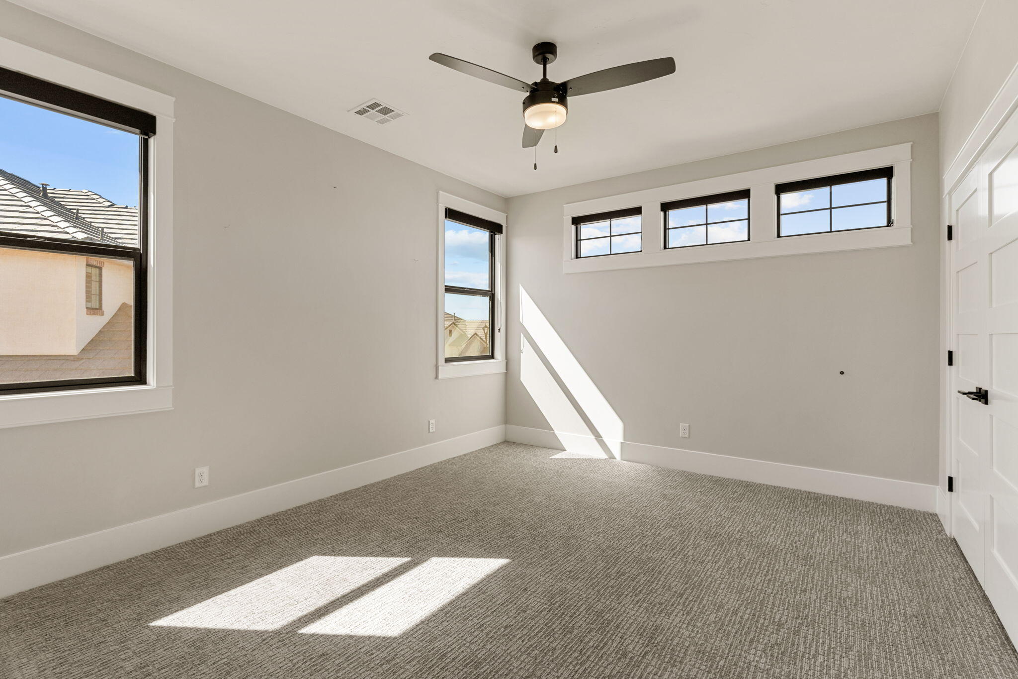 CRIMSON FIELDS - Residential