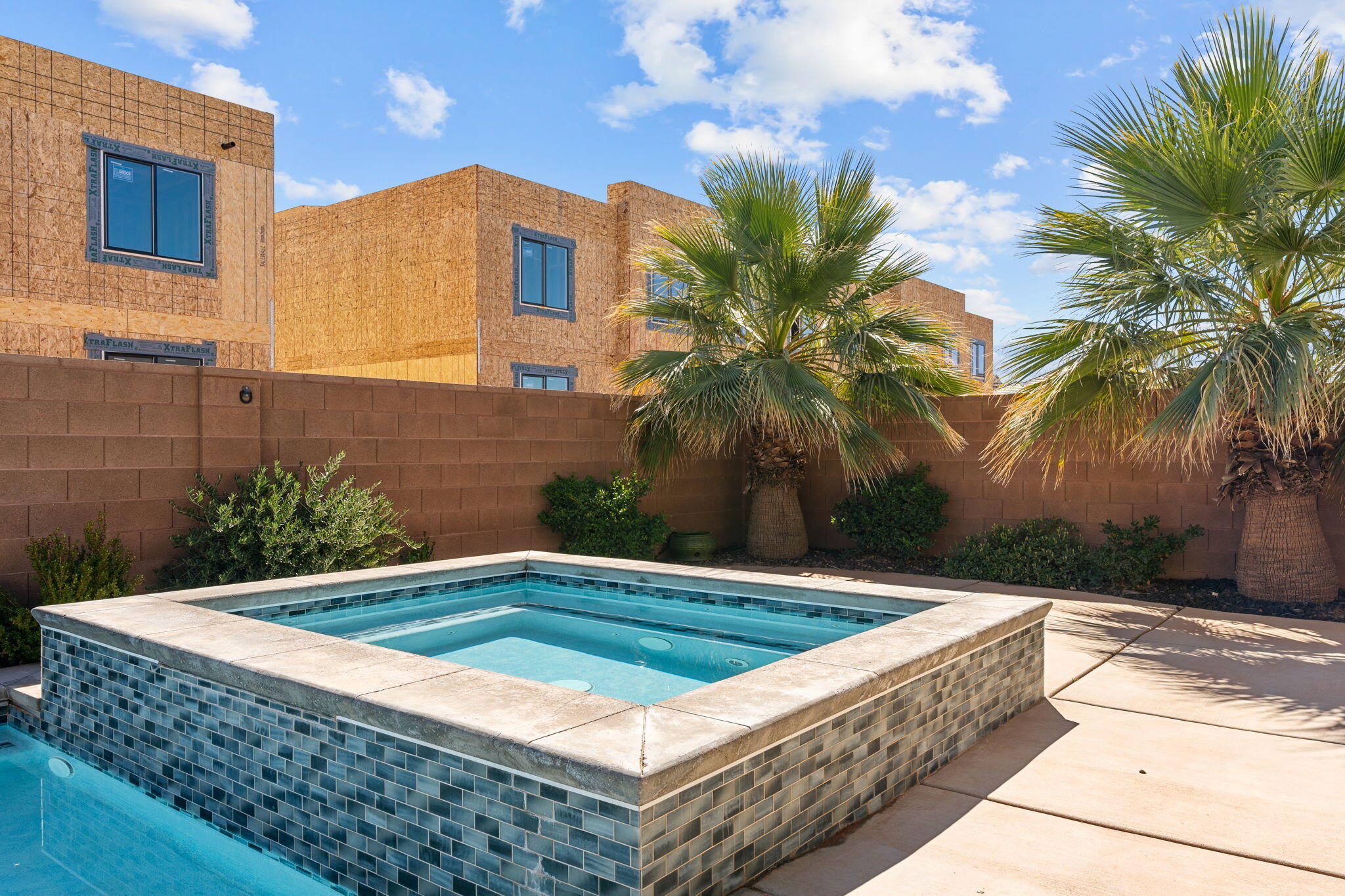 CRIMSON FIELDS - Residential