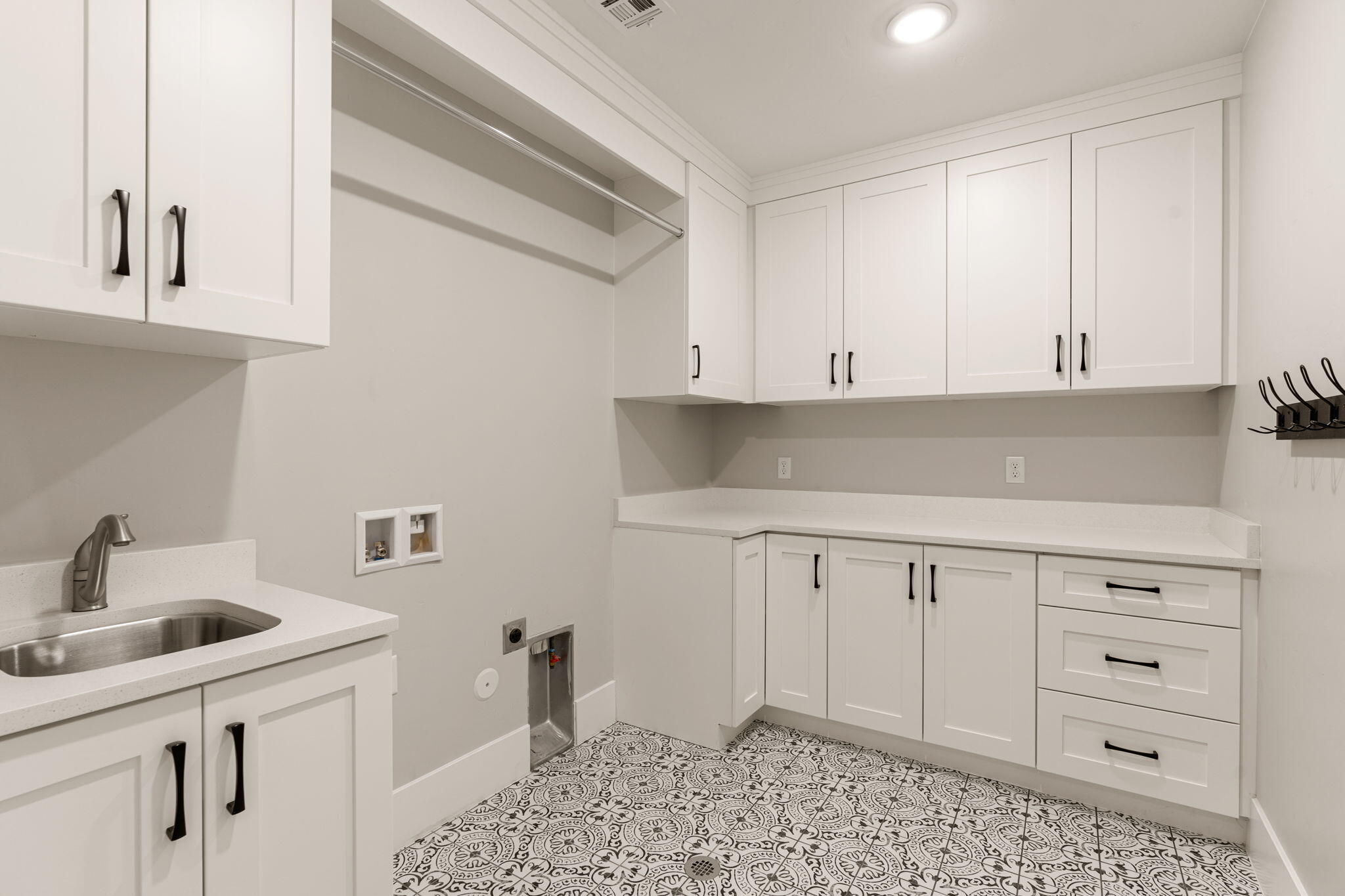 CRIMSON FIELDS - Residential