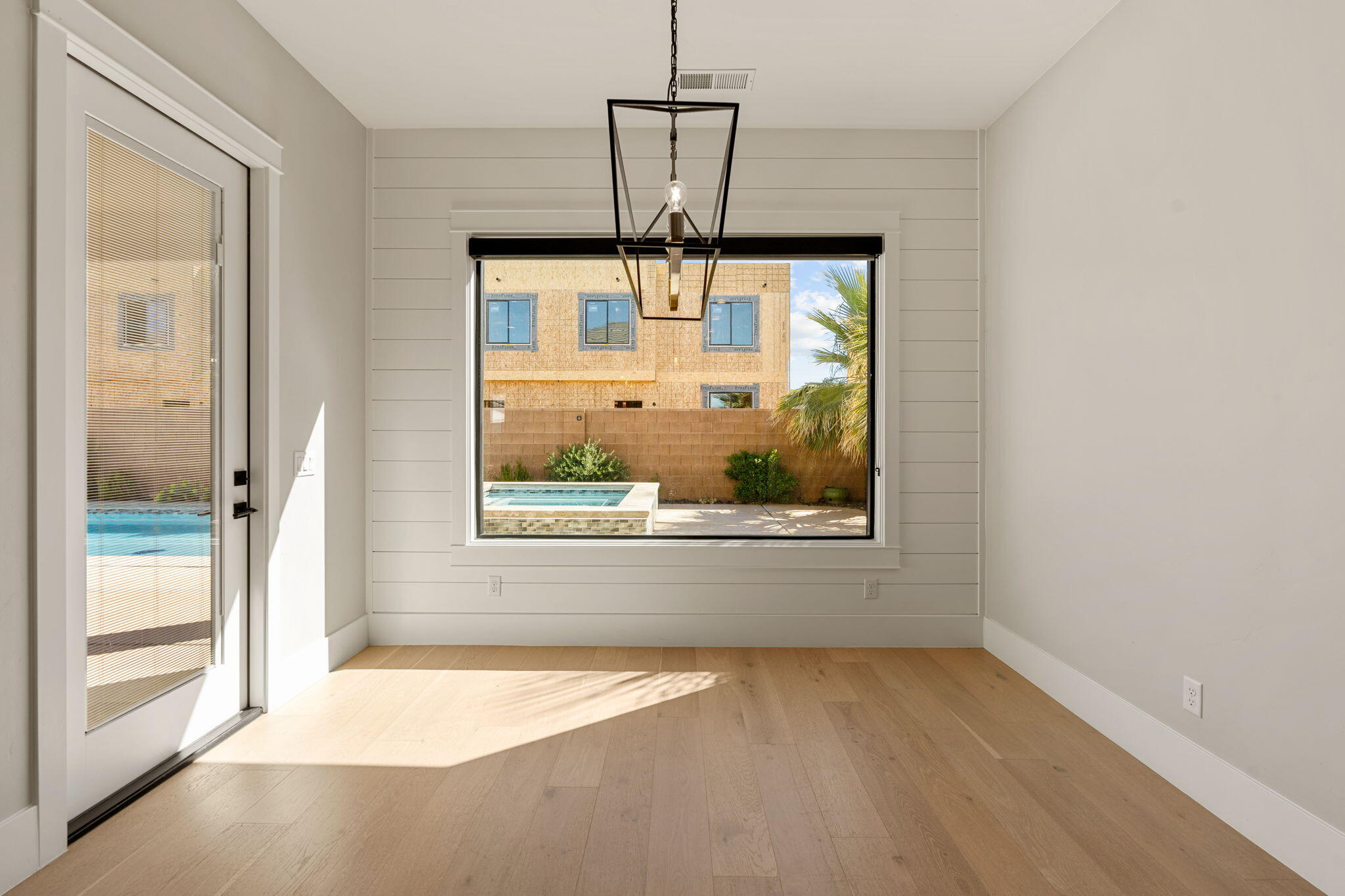 CRIMSON FIELDS - Residential