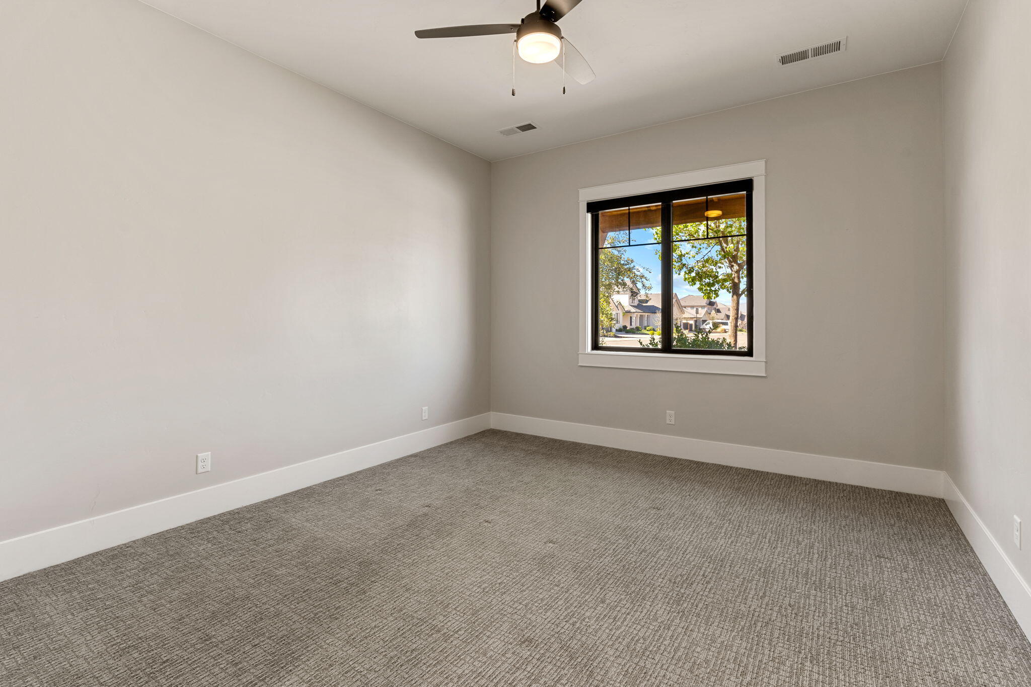 CRIMSON FIELDS - Residential