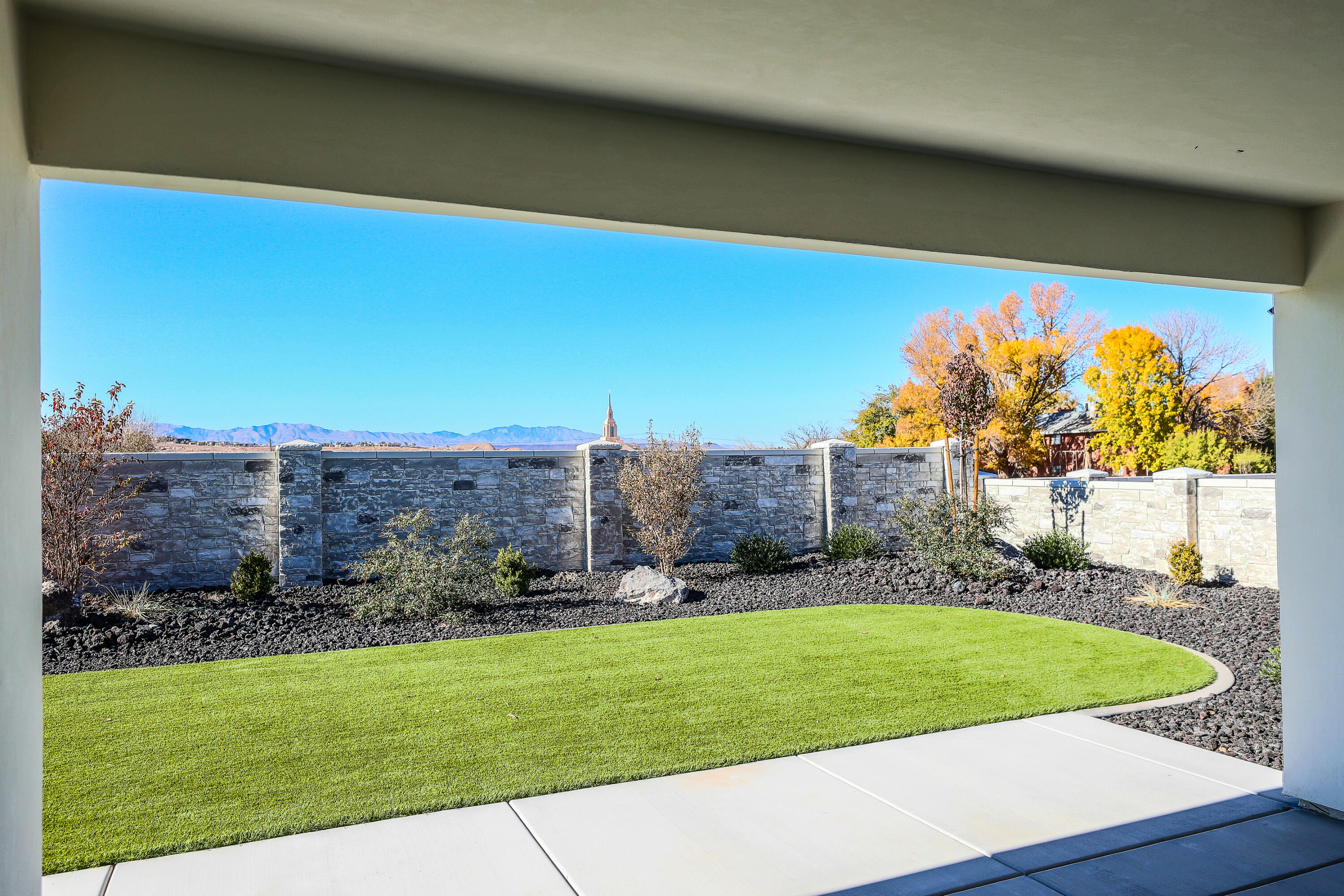 HAWKEYE POINTE SUB - Residential