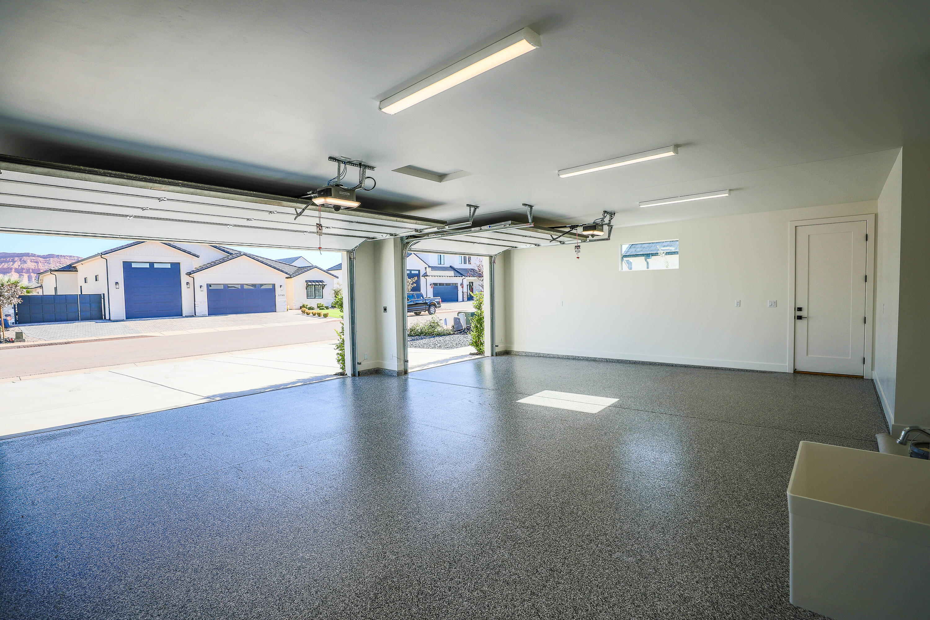 HAWKEYE POINTE SUB - Residential