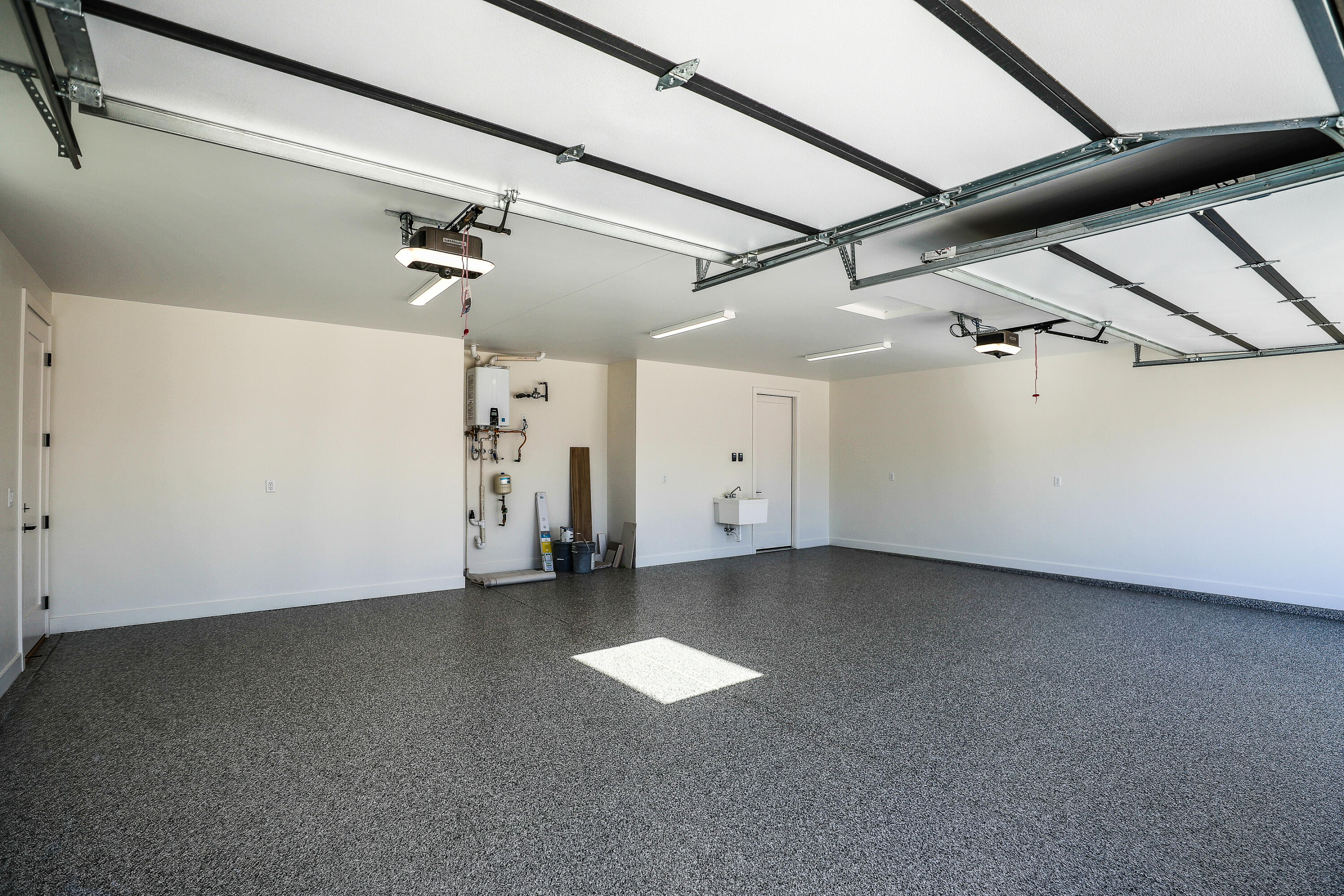 HAWKEYE POINTE SUB - Residential